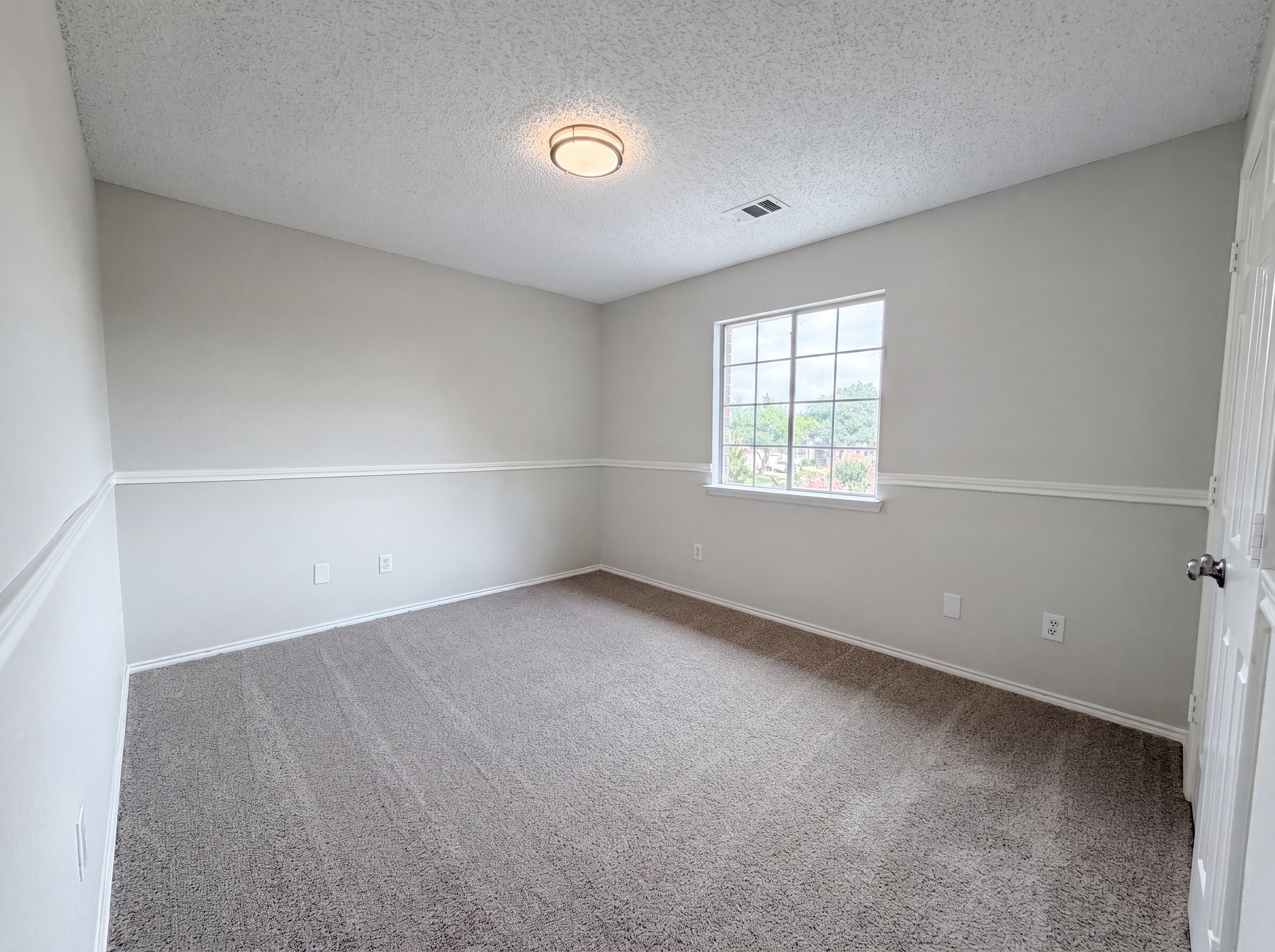 Photo 18 of 31 of 2404 Katina Dr, Flower Mound, TX