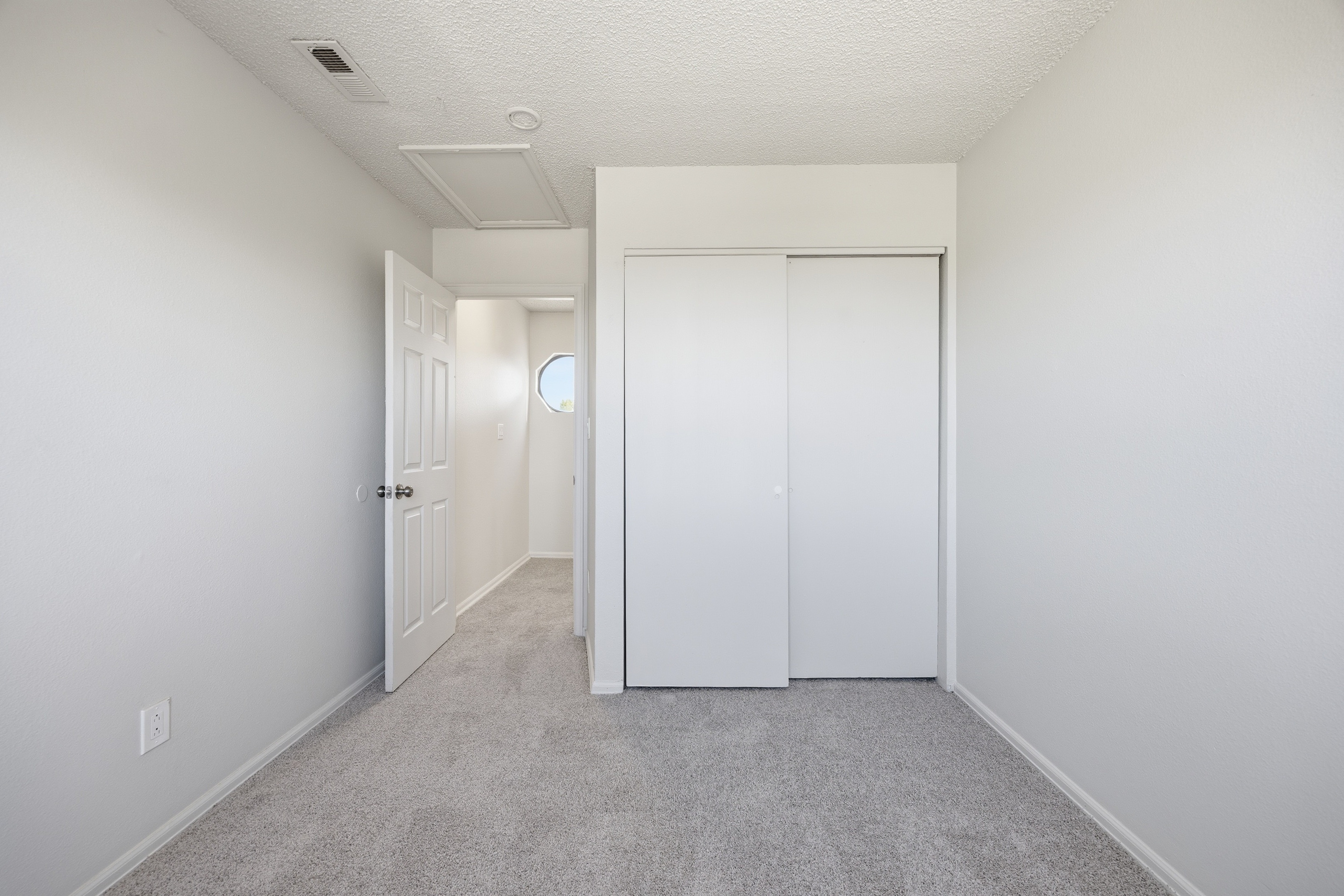 Photo 21 of 39 of 4571 Sunnyhill Dr, Colorado Springs, CO