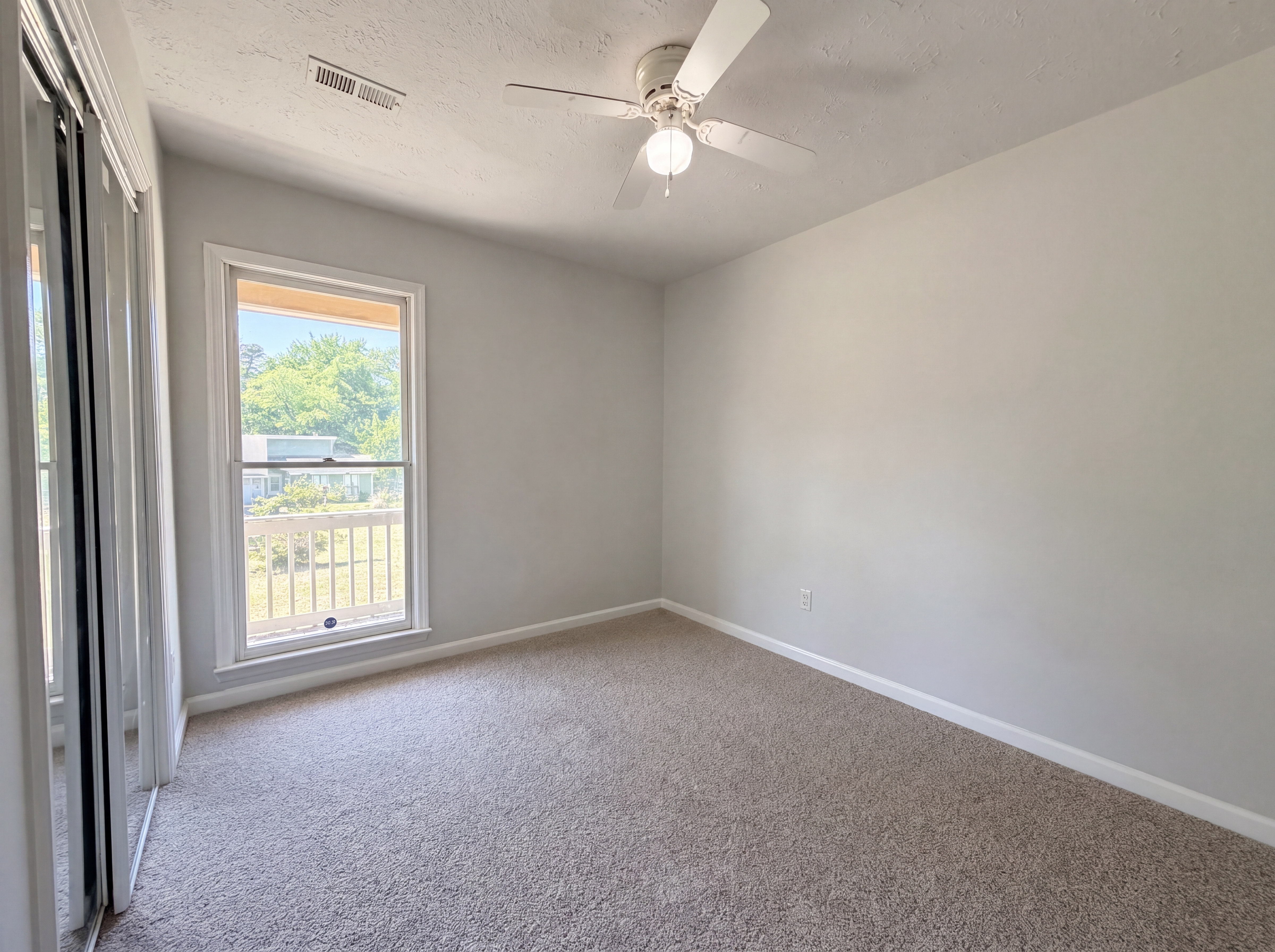 Photo 9 of 17 of 2577 Previs Rd, Fayetteville, NC