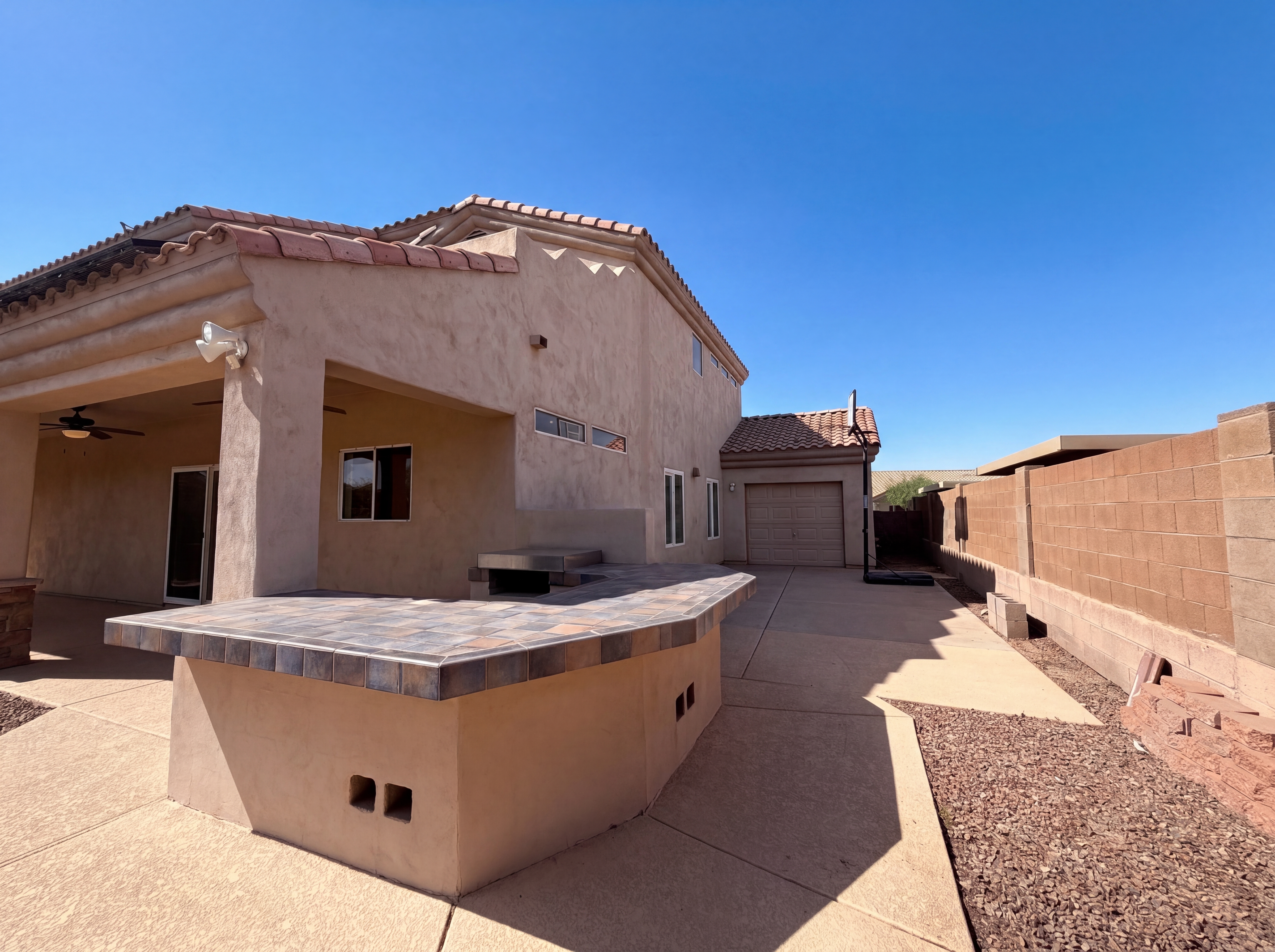 Photo 7 of 26 of 1519 E Desert Ln, Phoenix, AZ