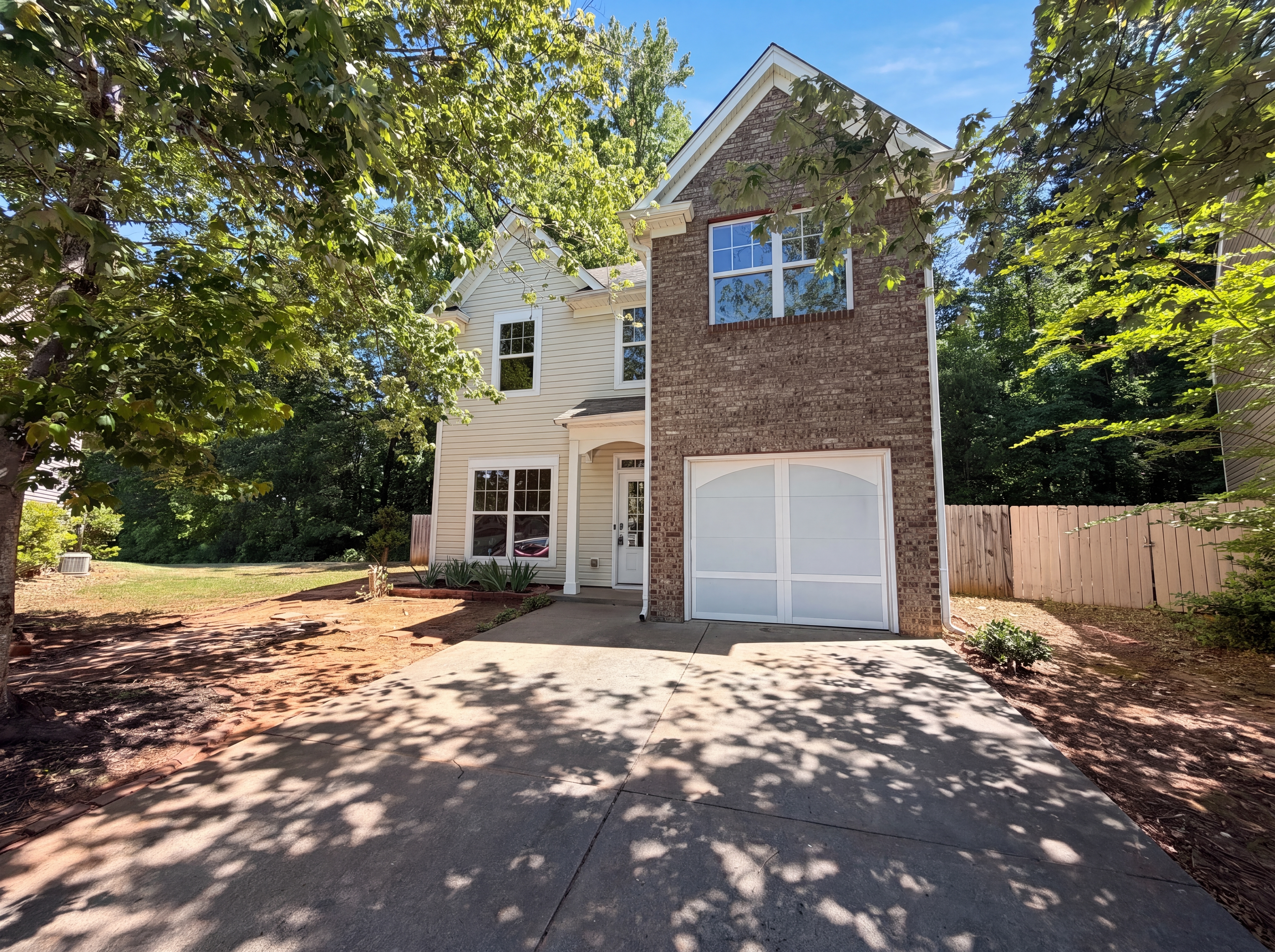 Photo 19 of 22 of 603 Marsh Lake Rd, Lawrenceville, GA