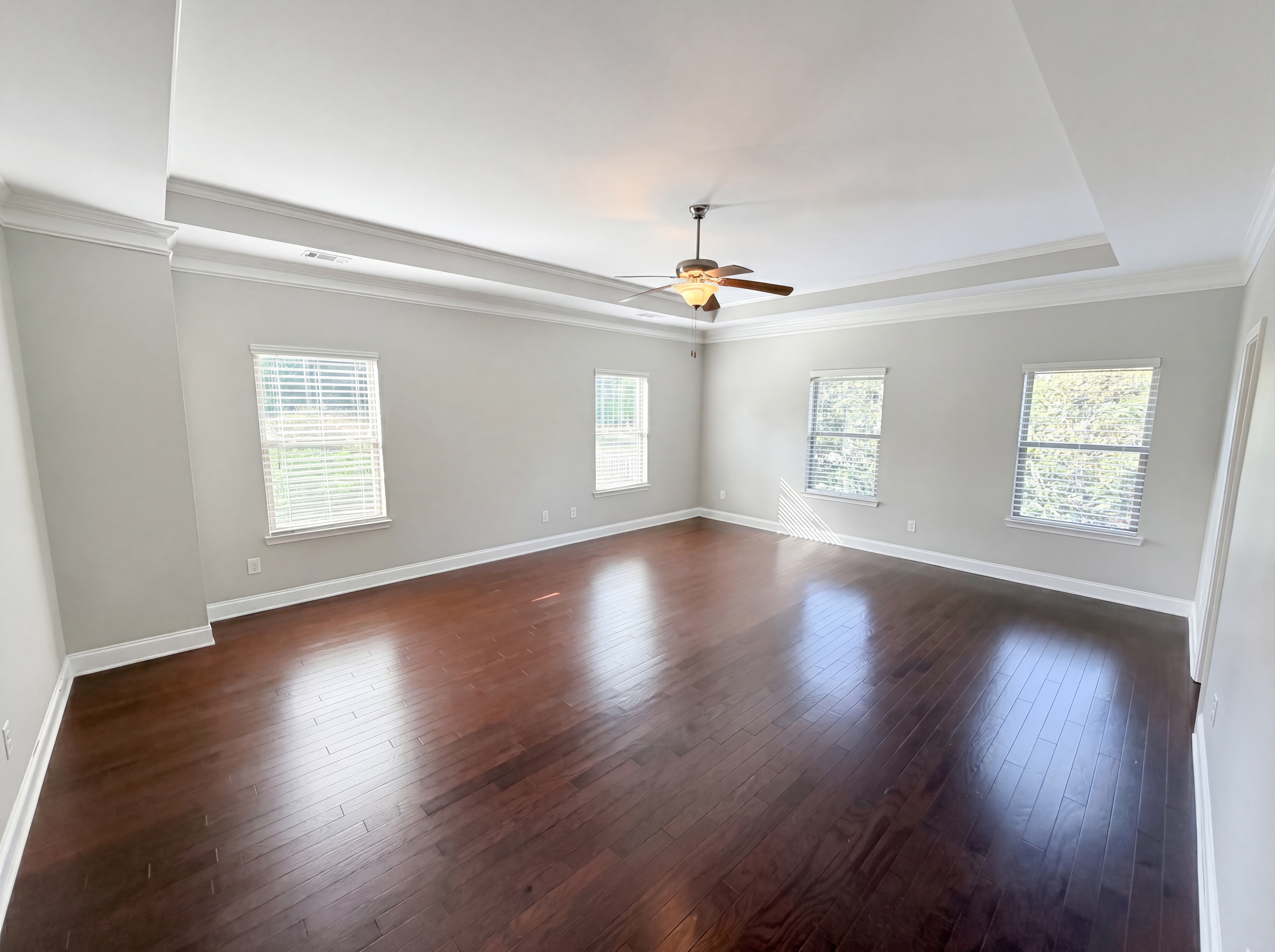 Photo 10 of 24 of 10555 Naramore Ln, Alpharetta, GA