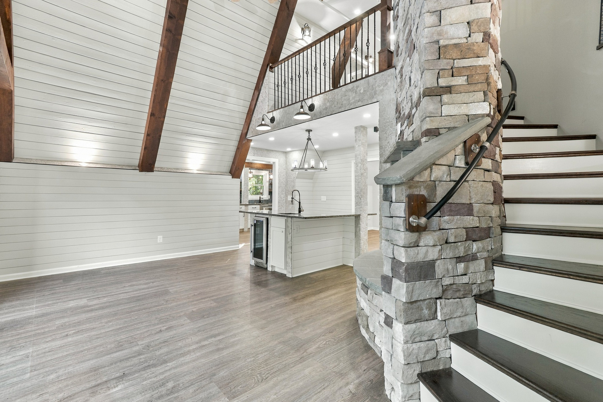 Photo 10 of 48 of 3419 Lakeview Pkwy, Locust Grove, VA