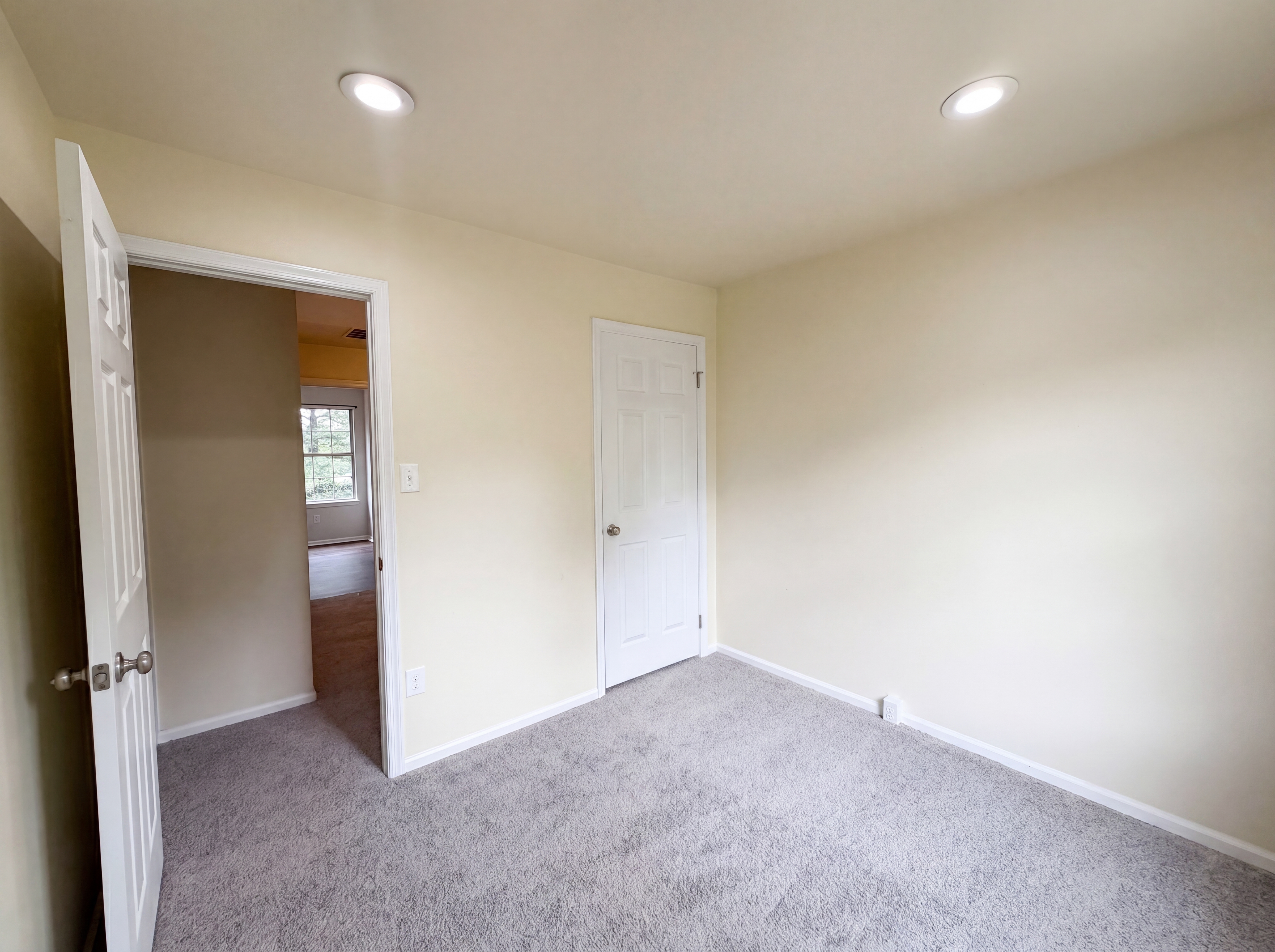 Photo 25 of 53 of 8641 Centerton Ln, Manassas, VA