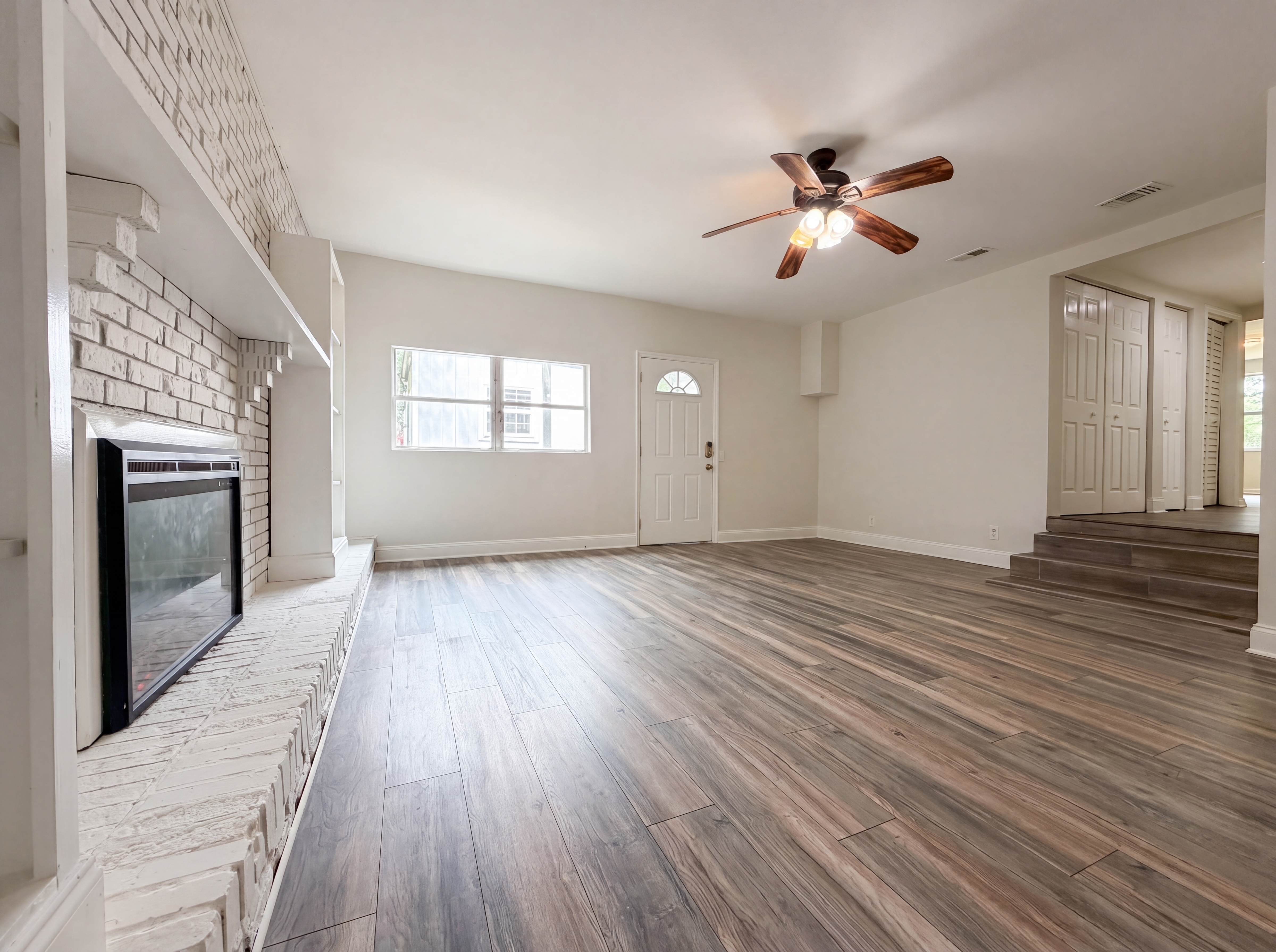 Photo 7 of 19 of 7008 Thurston Rd, Jacksonville, FL