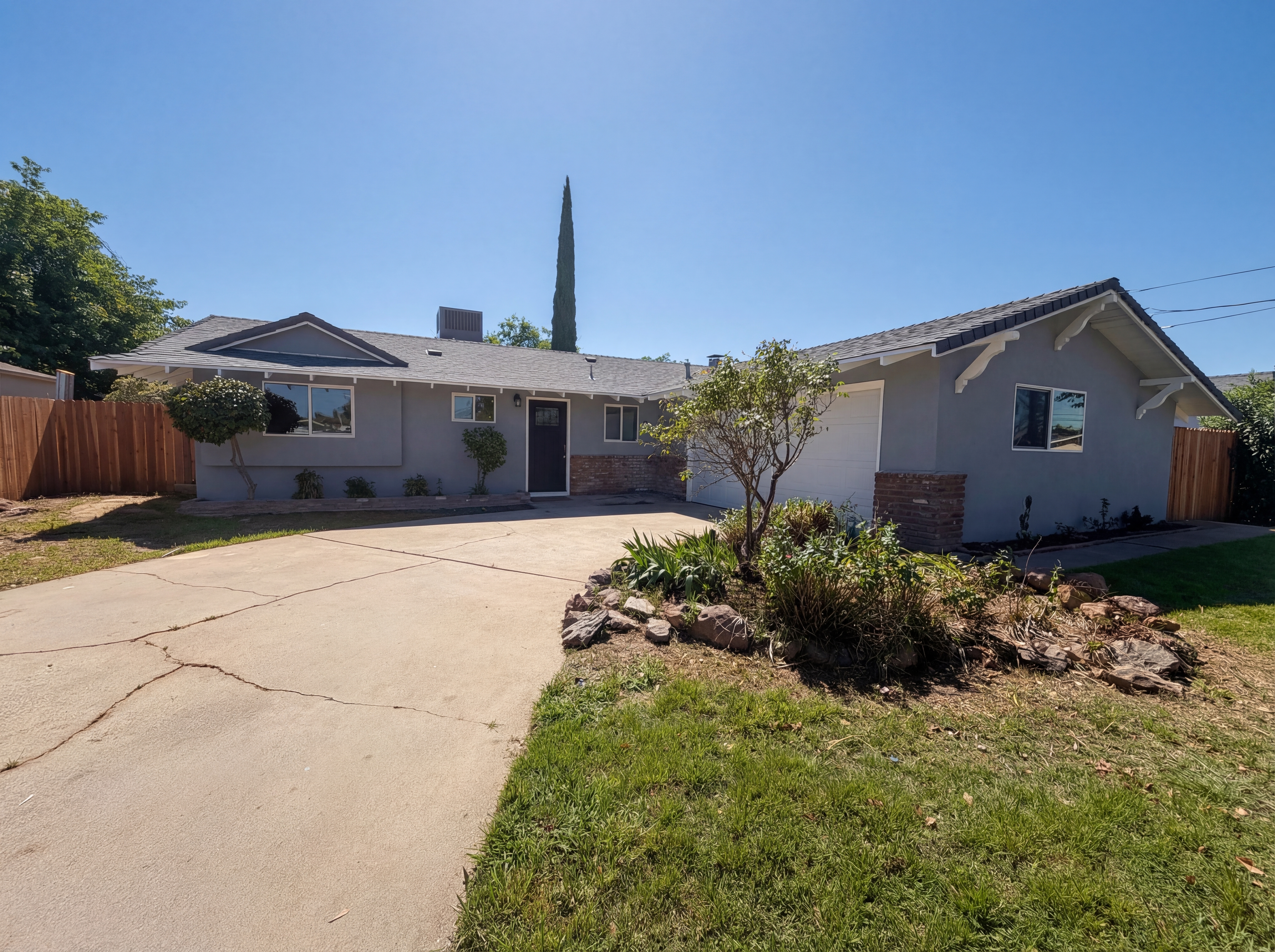 Photo 8 of 25 of 1128 Hobart Dr, Marysville, CA