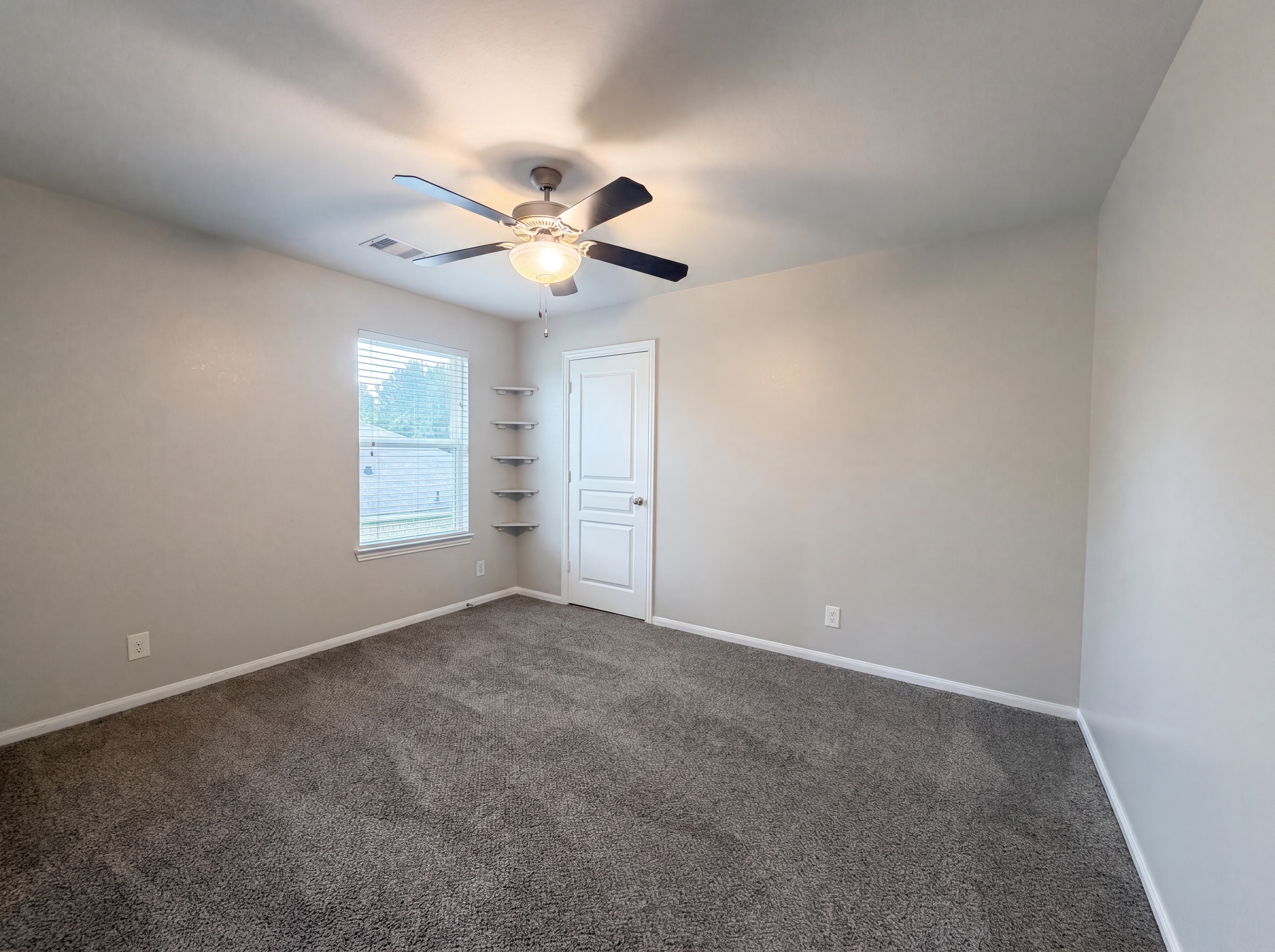 Photo 17 of 22 of 18664 Legend Oaks Dr, Magnolia, TX