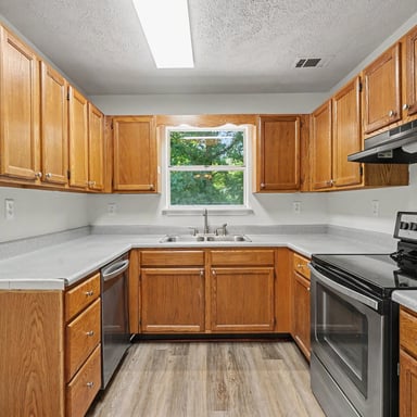 Property photo 2 of 1626 River Trce