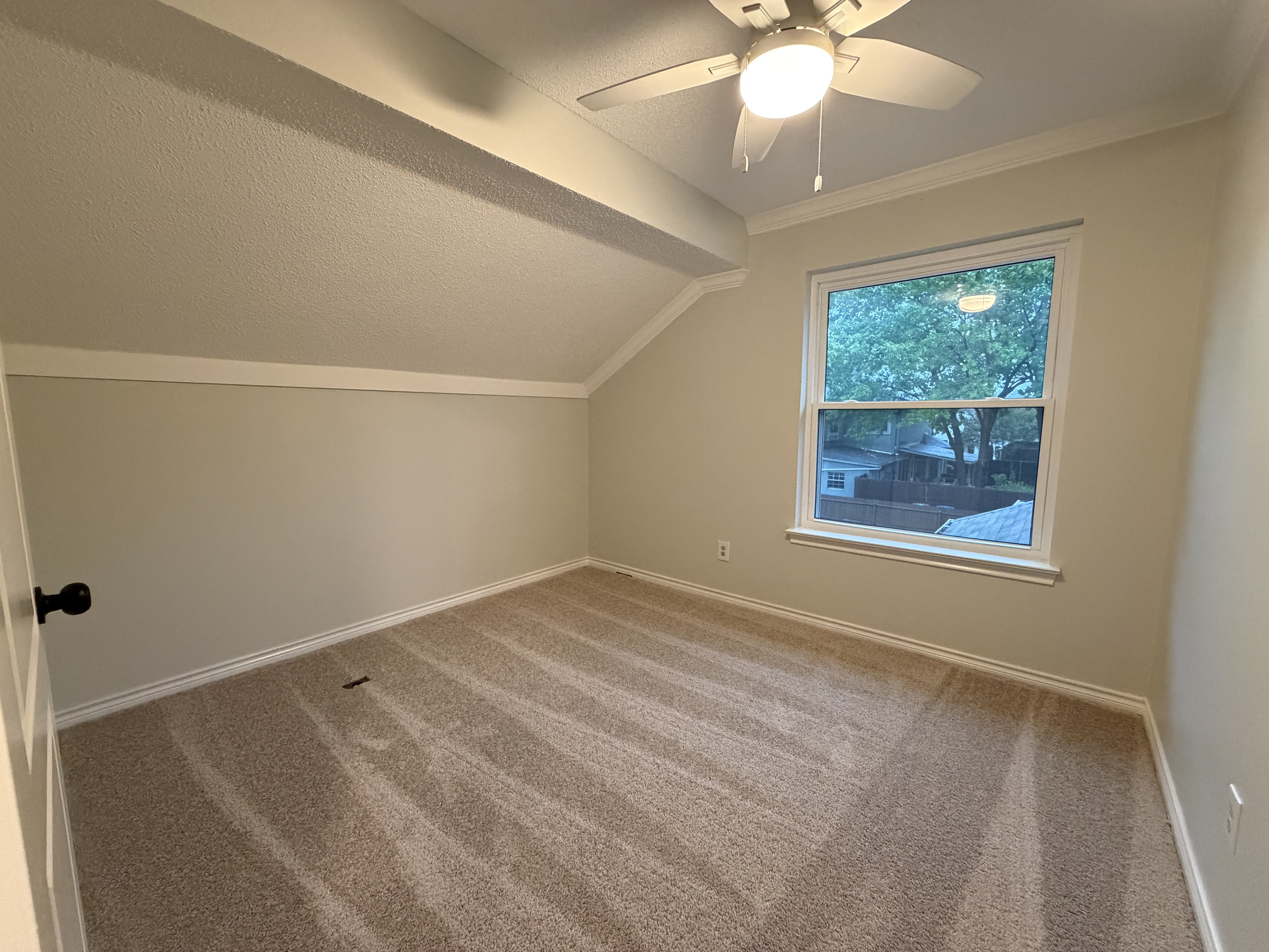 Photo 14 of 31 of 2228 Silverthorn Ln, Flower Mound, TX