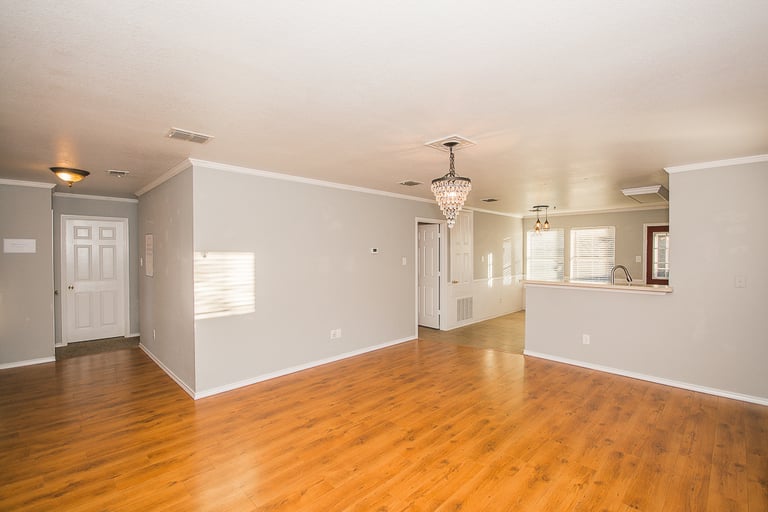 Photo 8 of 20 - 2605 Caprock Rd, McKinney, TX 75071