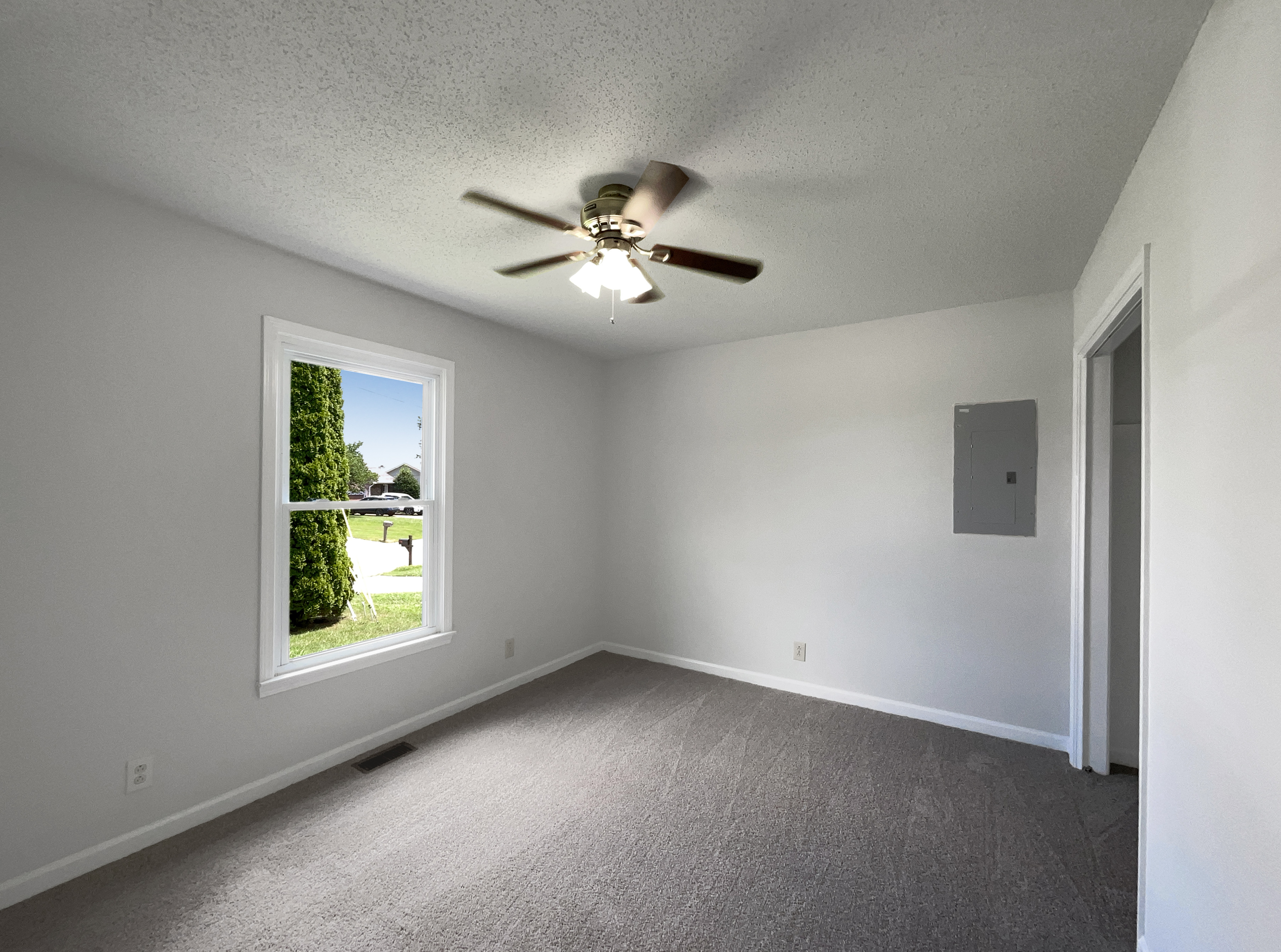 Photo 16 of 21 of 238 Windmeade Cir, Clarksville, TN