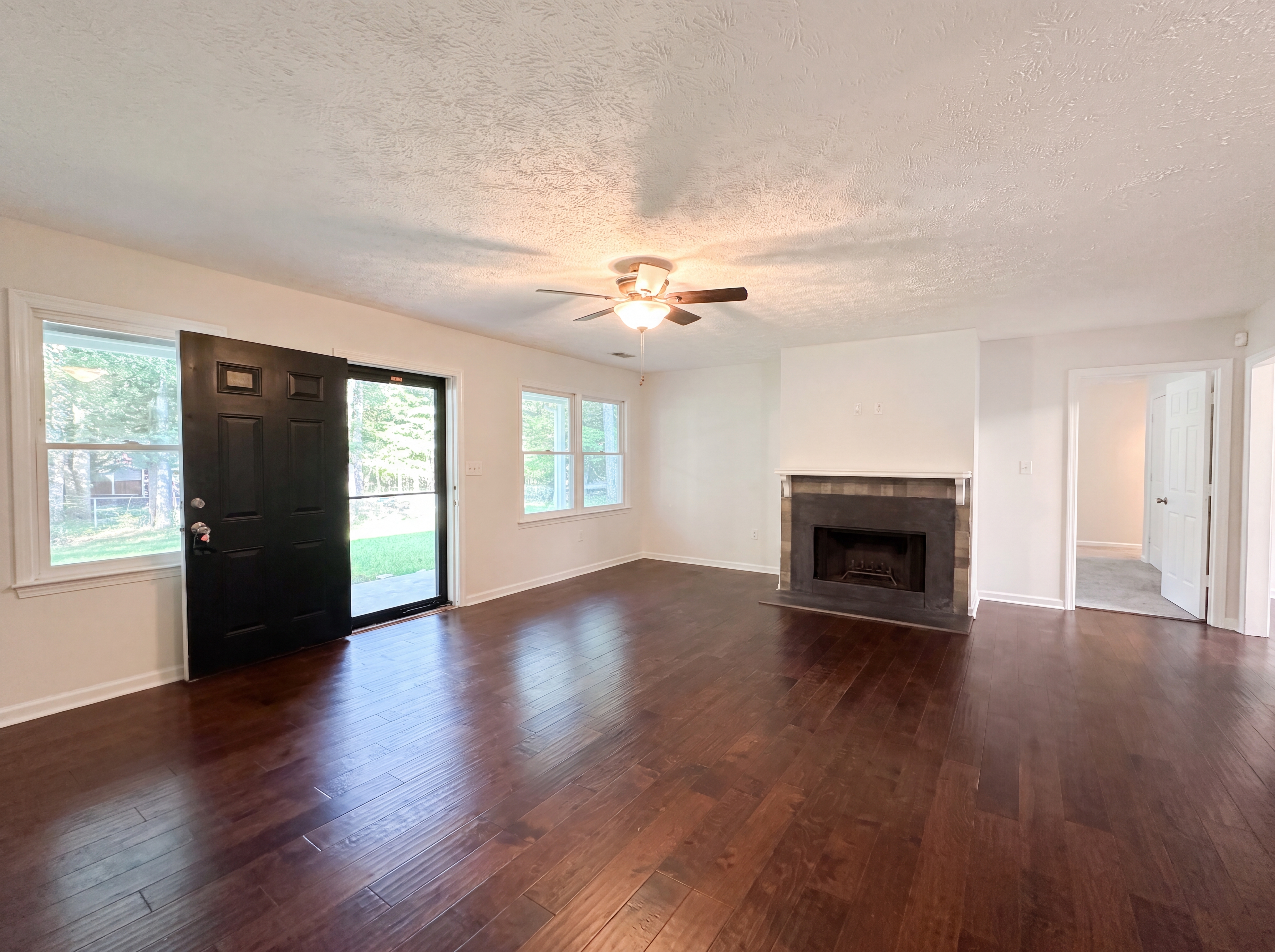 Photo 3 of 21 of 282 Bell Wood Rd, Jefferson, GA