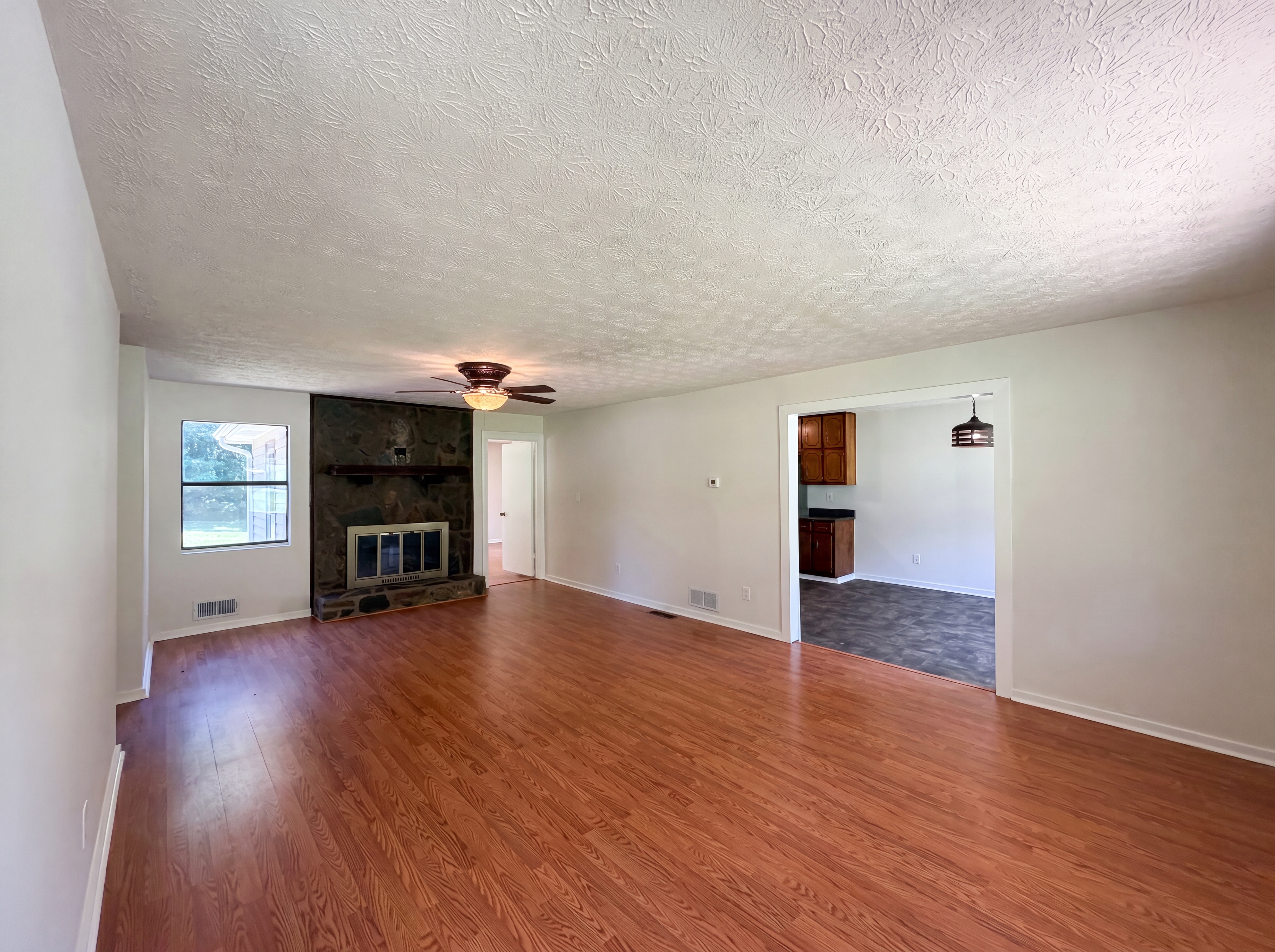 Photo 14 of 27 of 104 Belair Ln, Stockbridge, GA