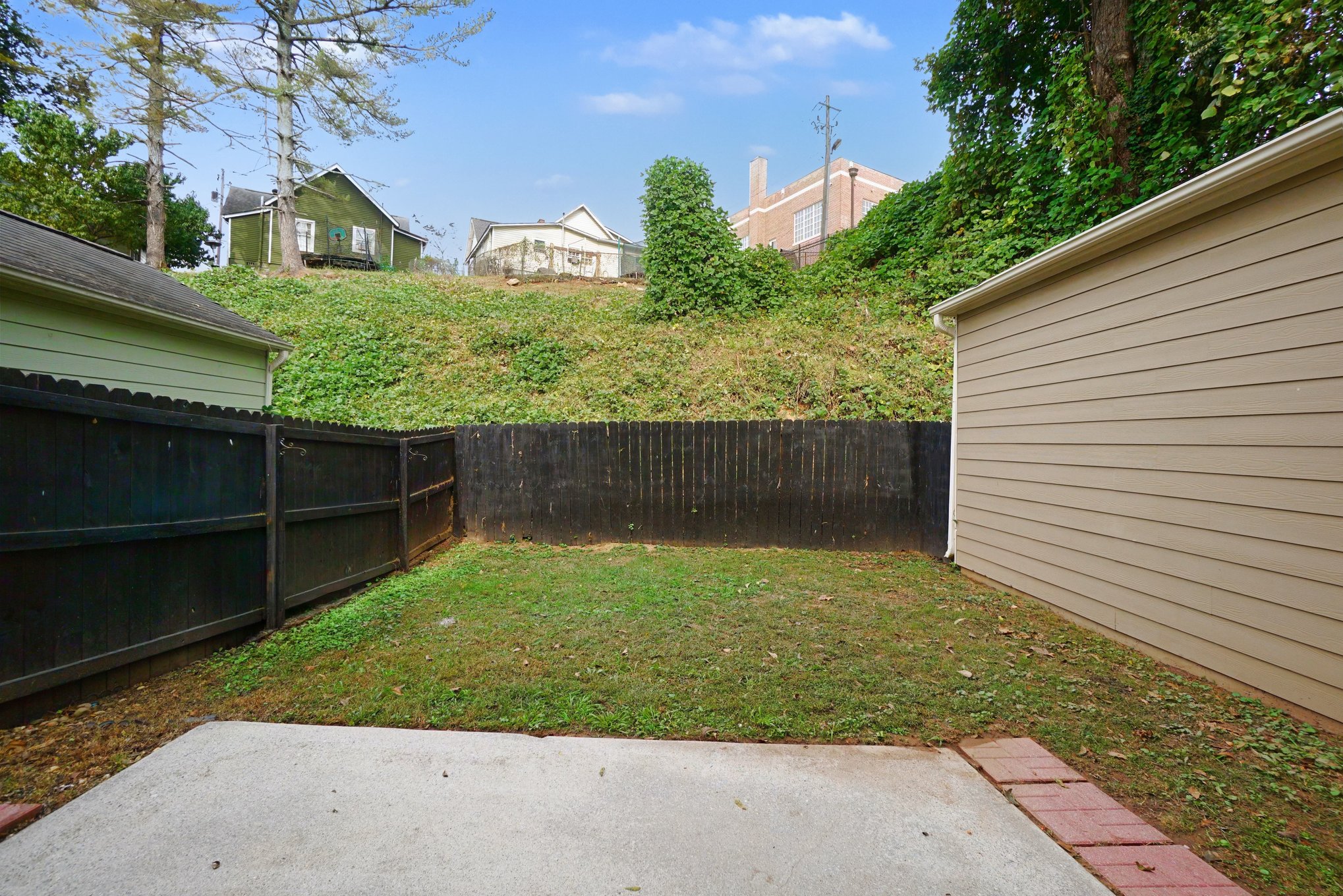 Photo 14 of 17 of 202 W Marietta St, Canton, GA