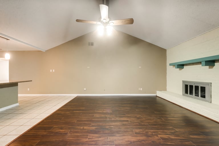 Photo 14 of 33 - 2925 Beachtree Ln, Bedford, TX 76021