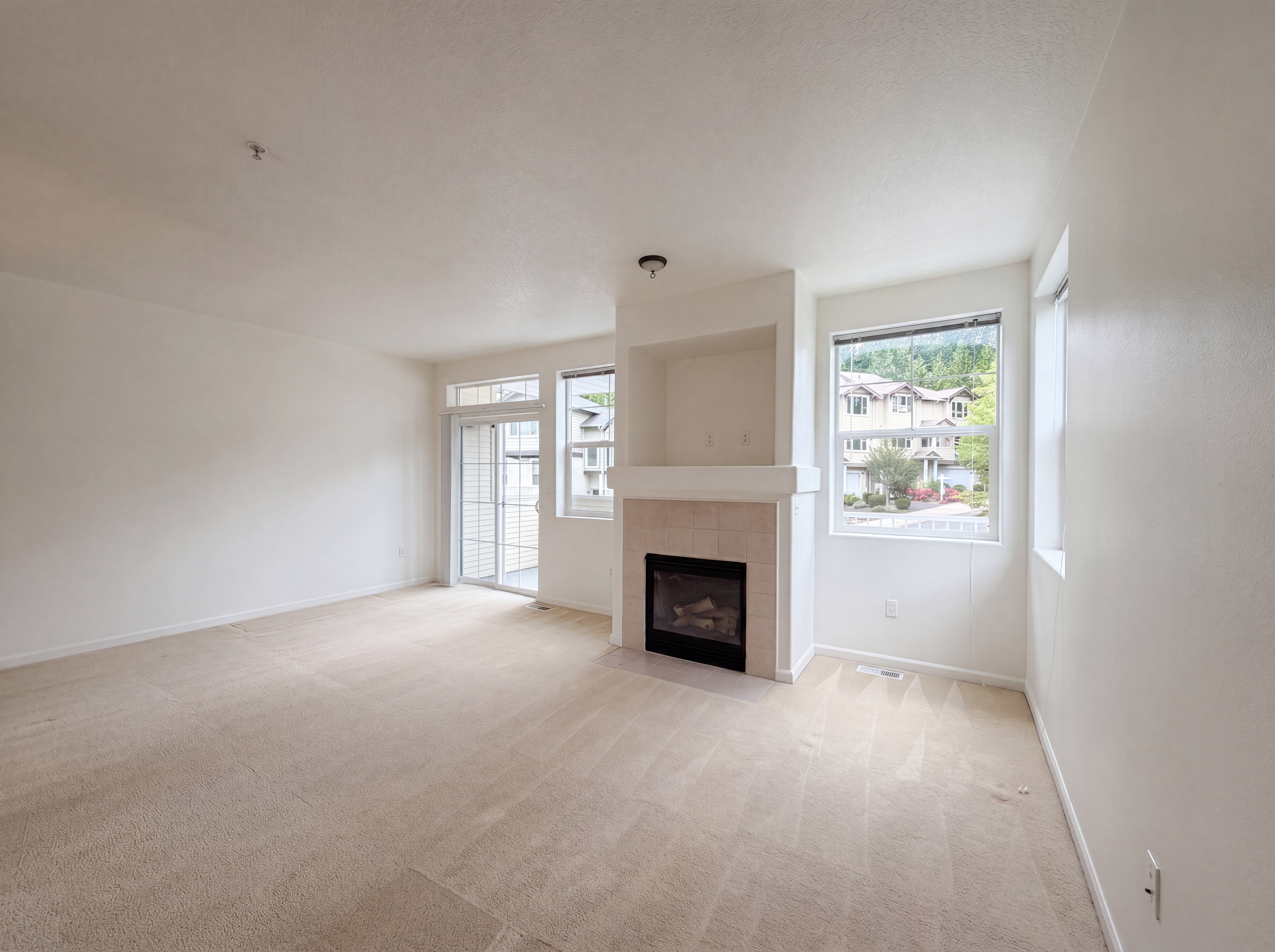 Photo 10 of 26 of 15485 SW Sparrow Loop, Beaverton, OR