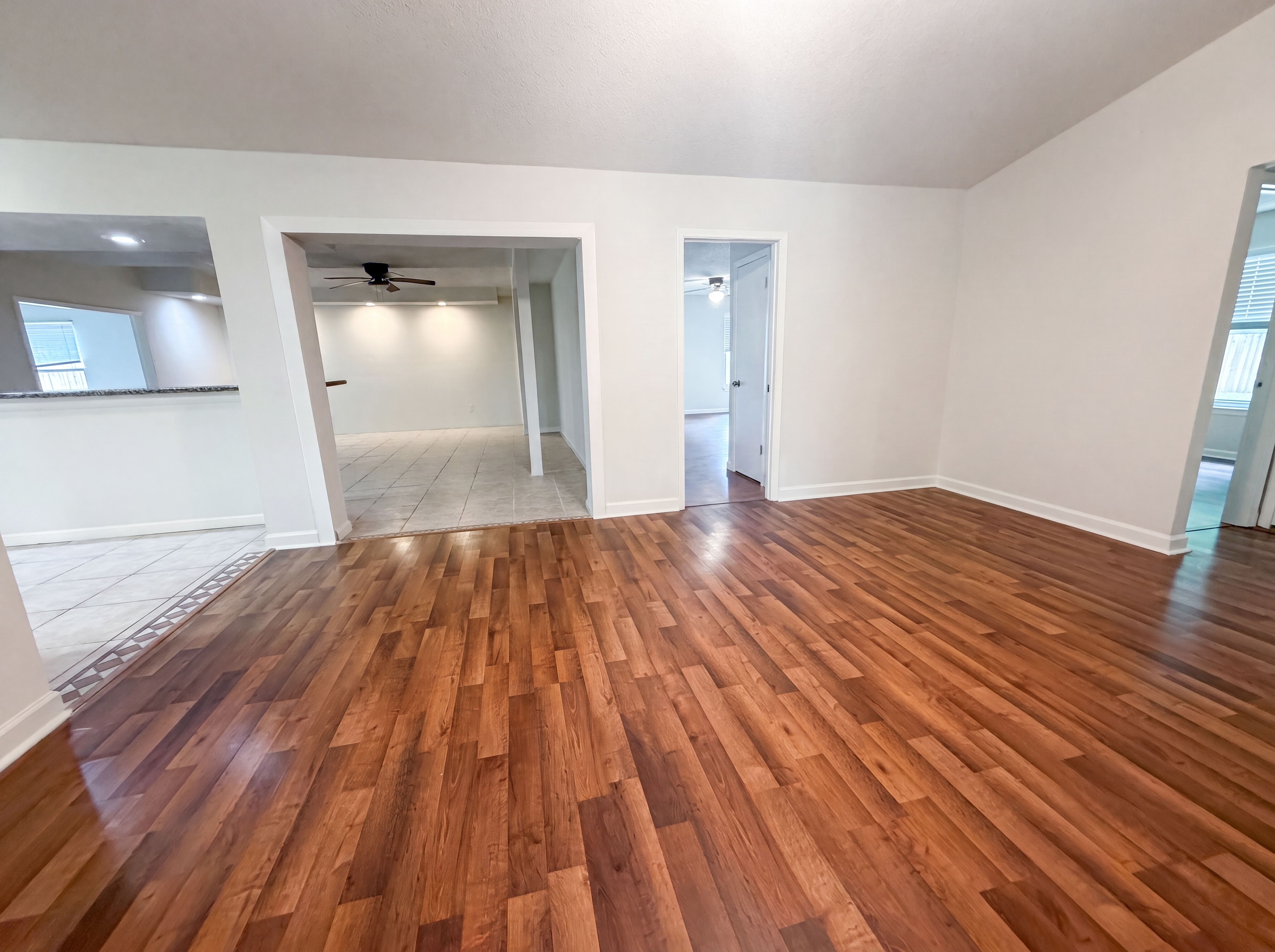 Photo 7 of 22 of 841 Chalmet Ln, Jacksonville, FL
