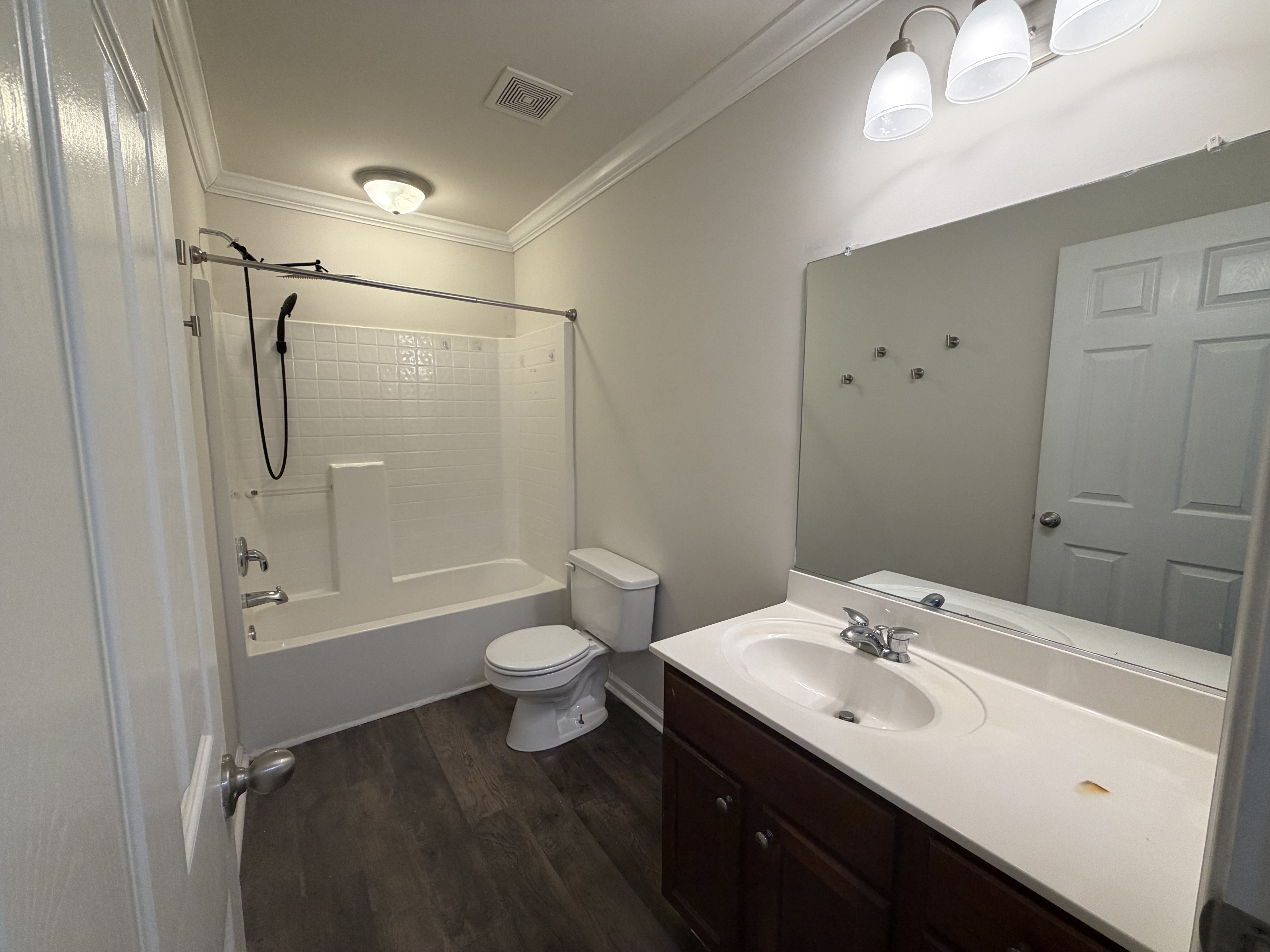 Photo 12 of 17 of 211 Emerald Isle Dr, Moncks Corner, SC