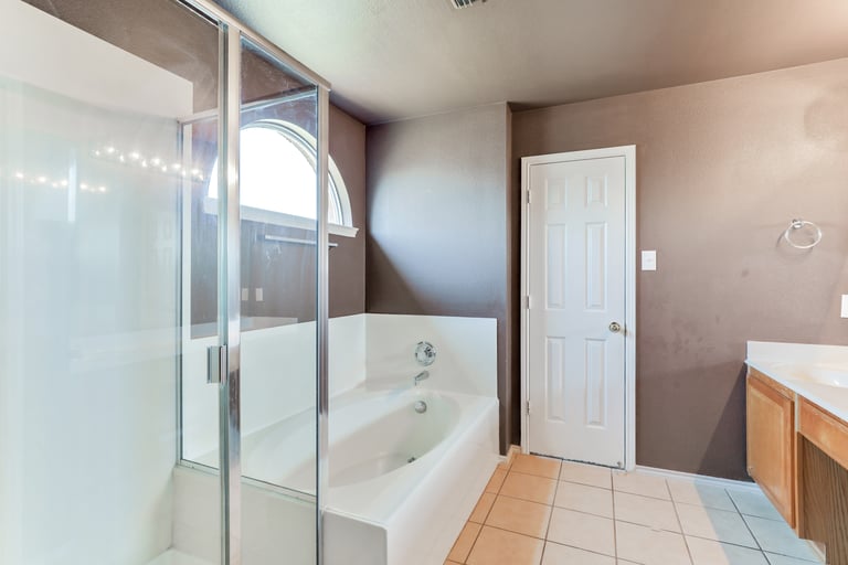 Photo 18 of 26 - 509 Cassia Way, Arlington, TX 76002