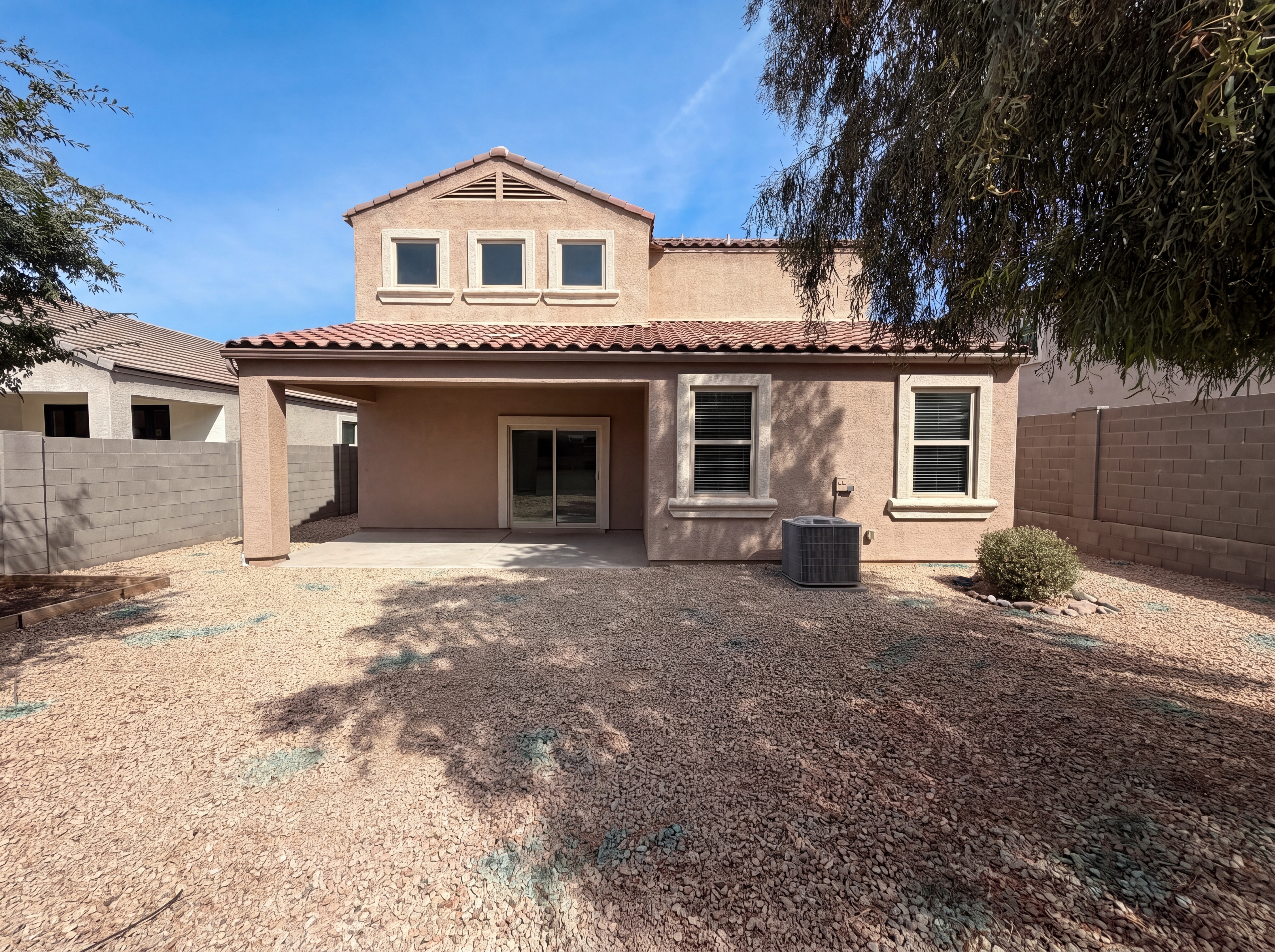 Photo 5 of 25 of 41977 W Lunar St, Maricopa, AZ