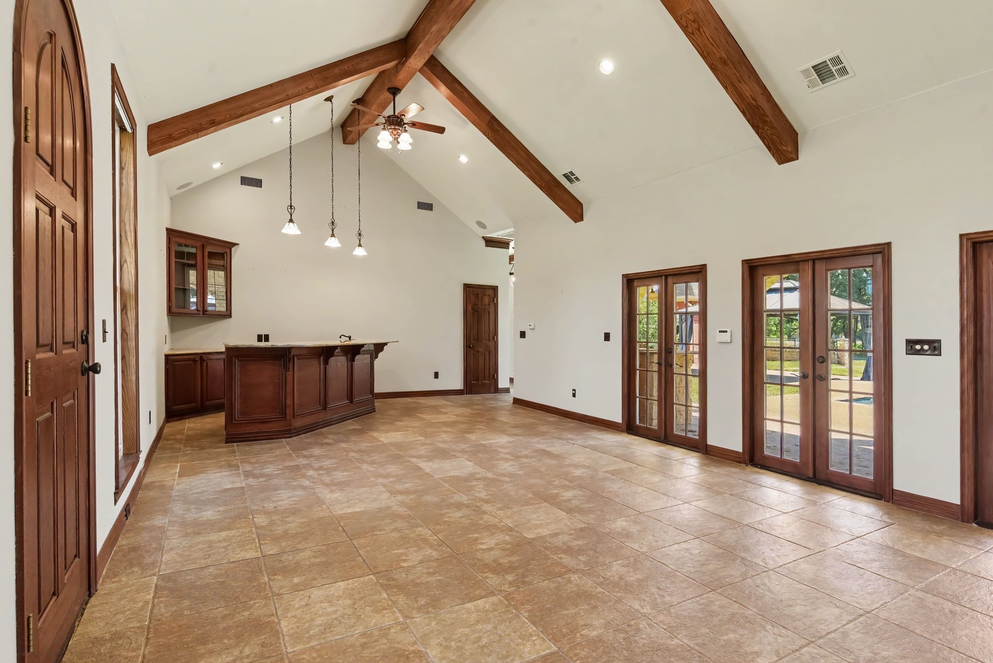 Photo 13 of 28 of 8304 Karen Ln, Terrell, TX