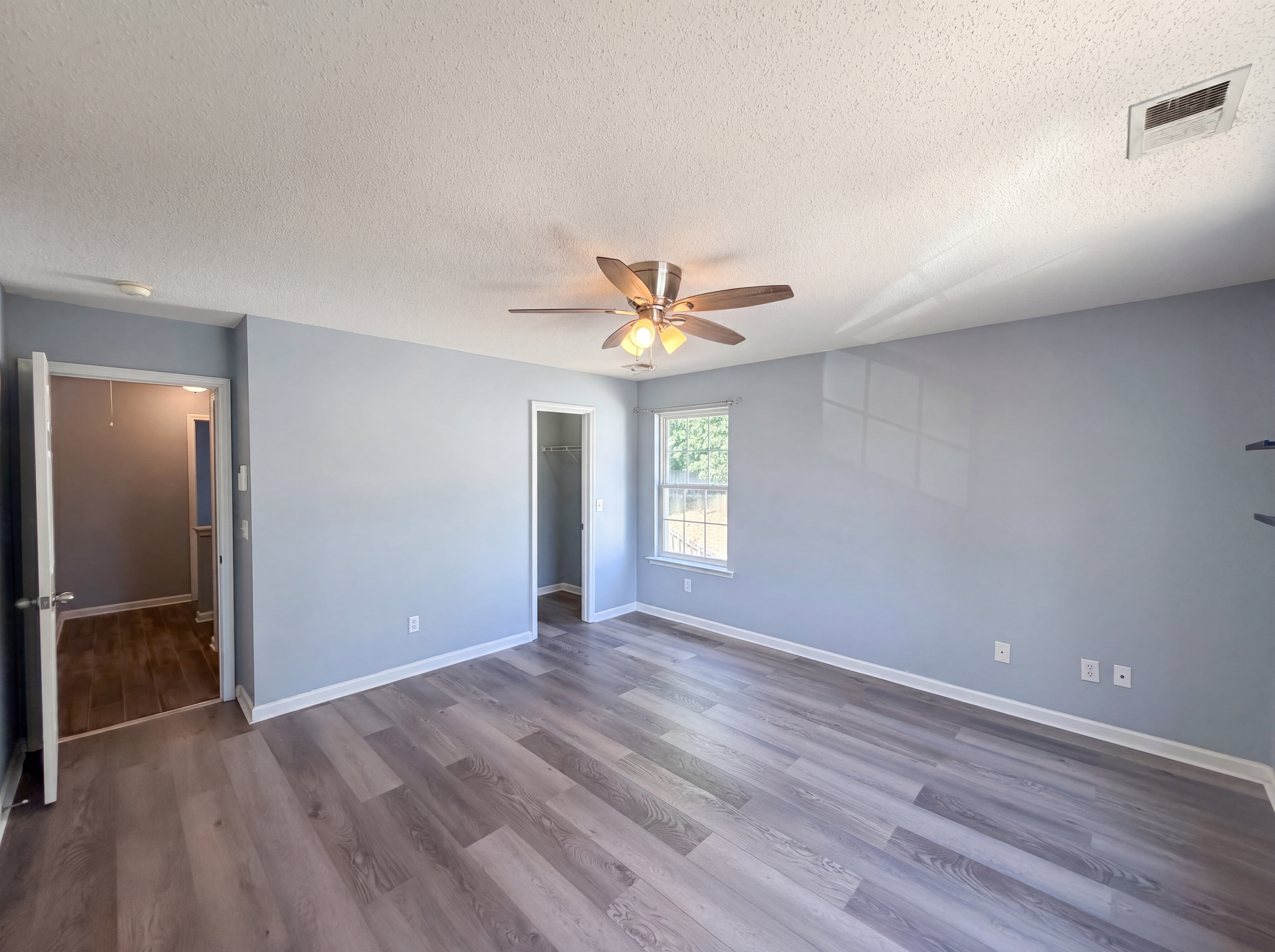 Photo 14 of 17 of 6005 Silkwater Ct, Raleigh, NC