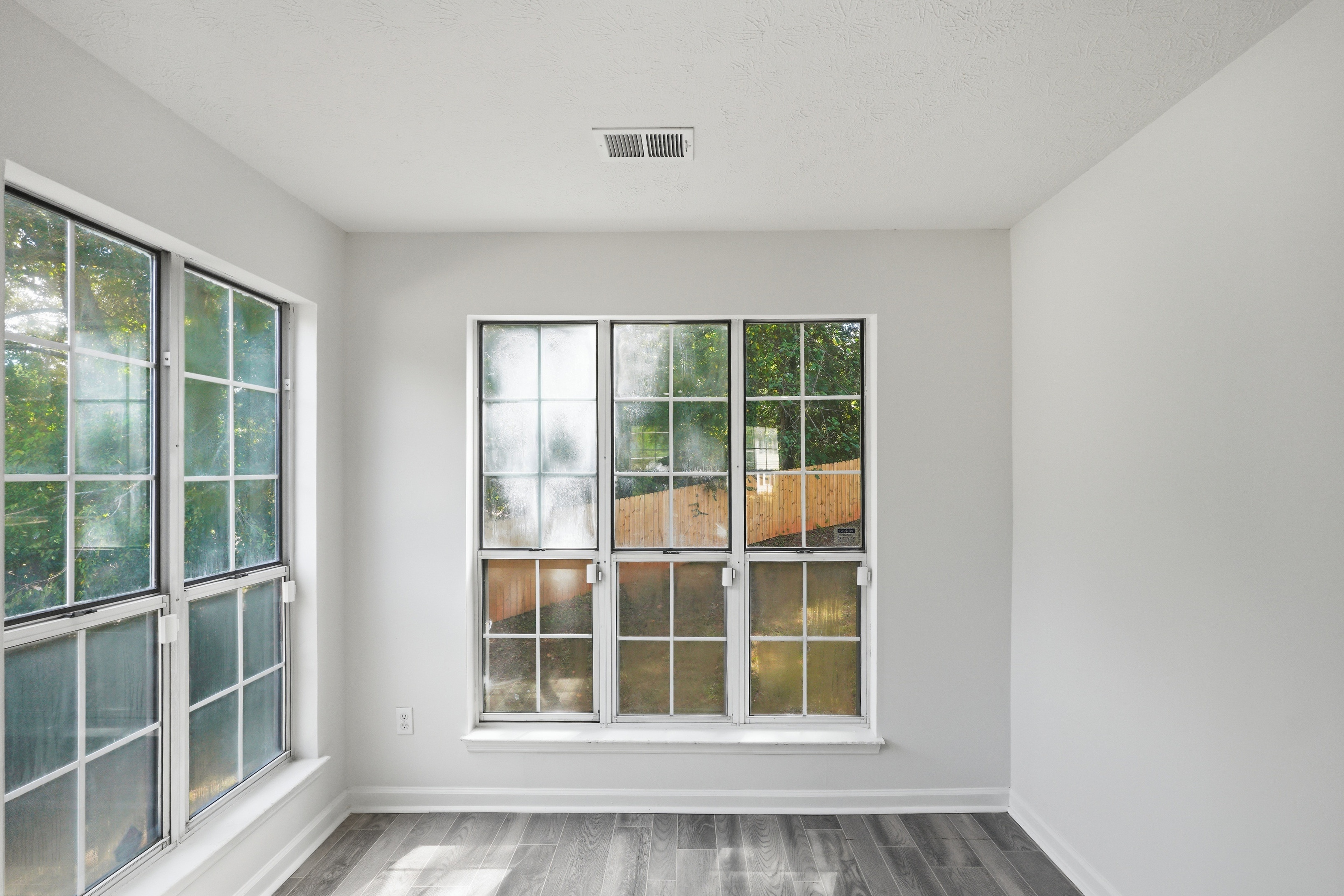 Photo 10 of 43 of 4389 Southvale Dr, Decatur, GA