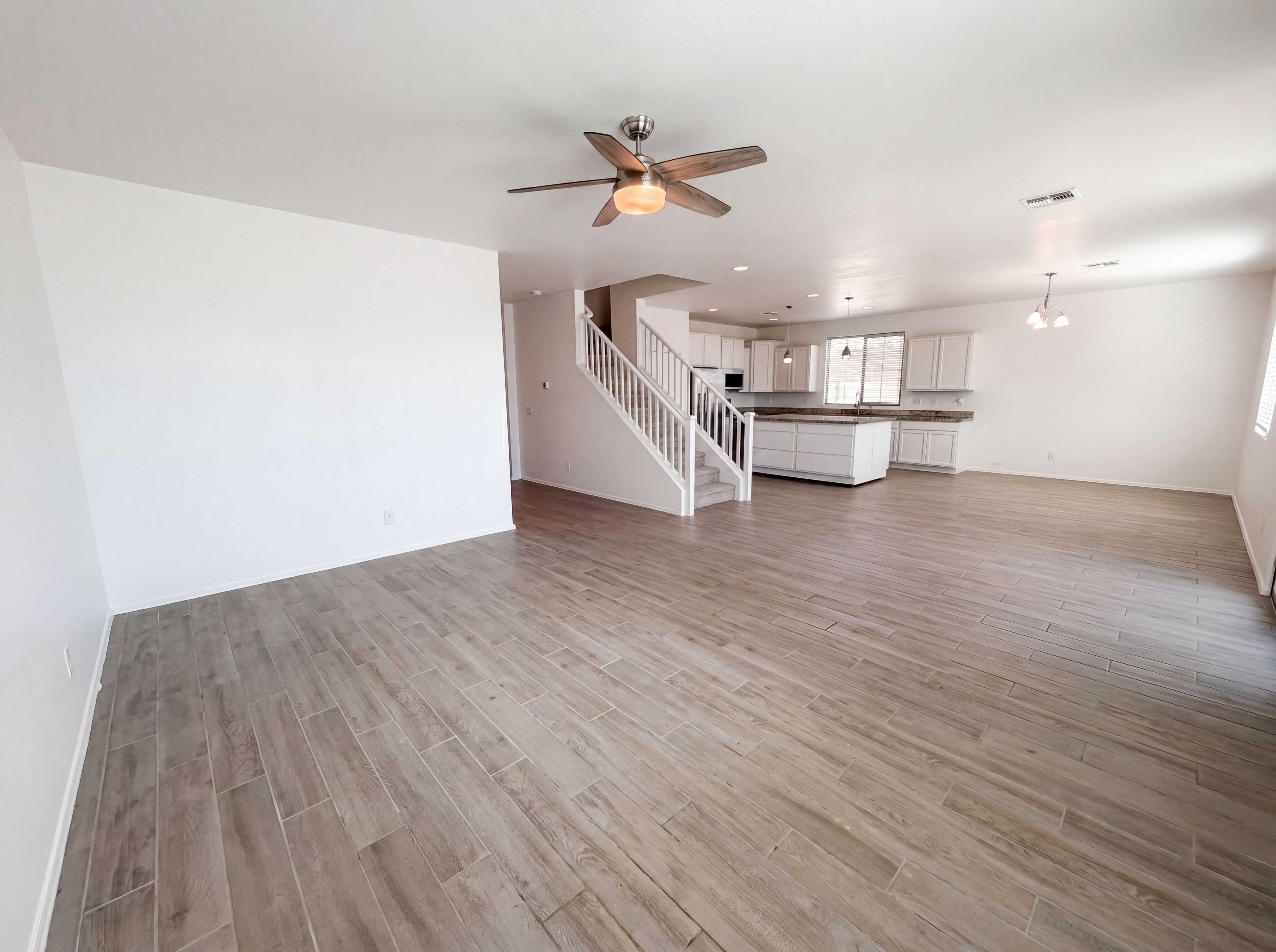 Photo 8 of 38 of 2909 S 121st Dr, Tolleson, AZ