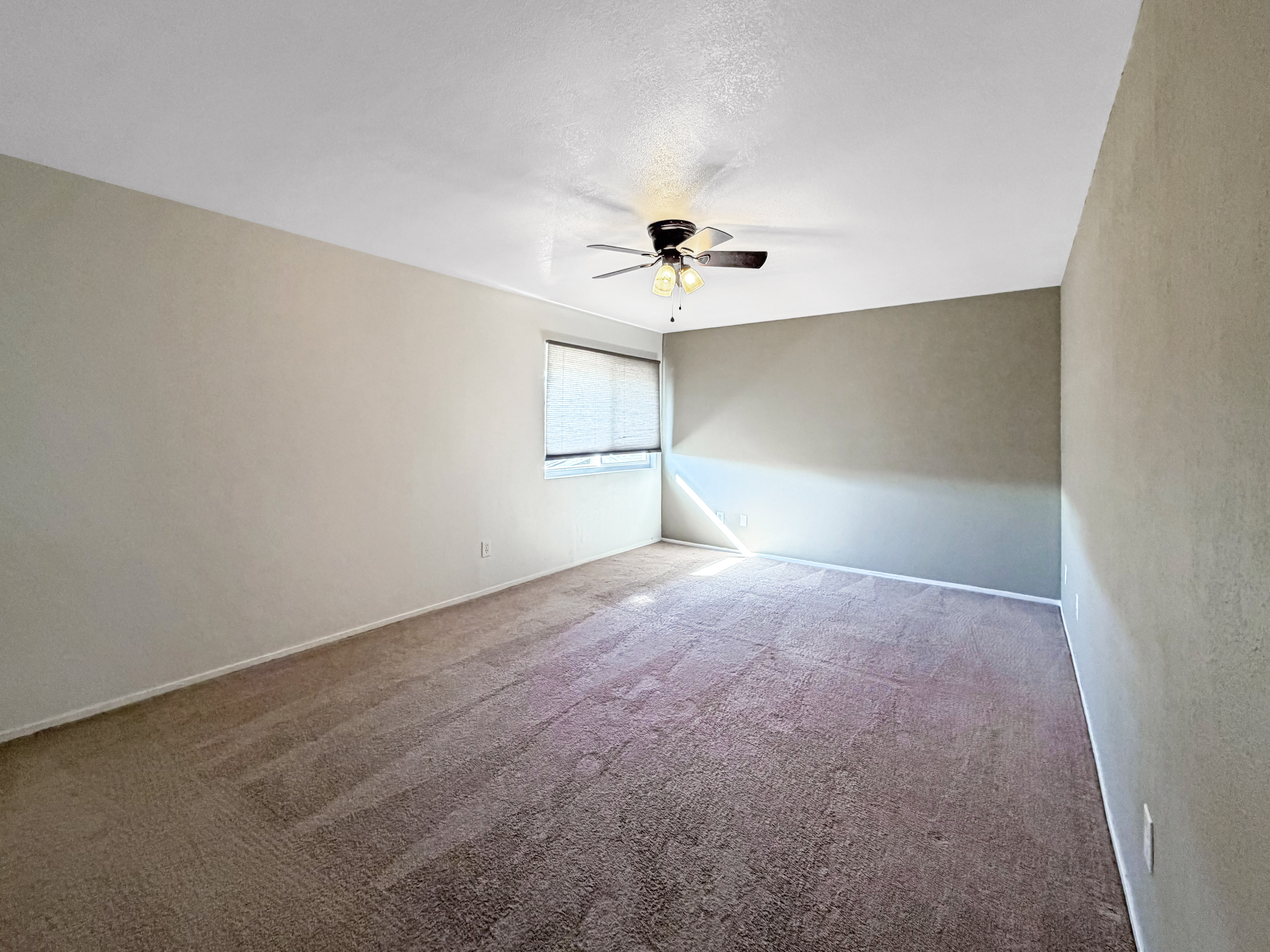 Photo 10 of 16 of 815 Quail Dr, Lake Elsinore, CA
