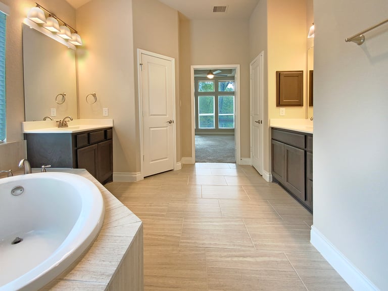 Photo 27 of 31 - 512 Judge Fisk Dr, Leander, TX 78641