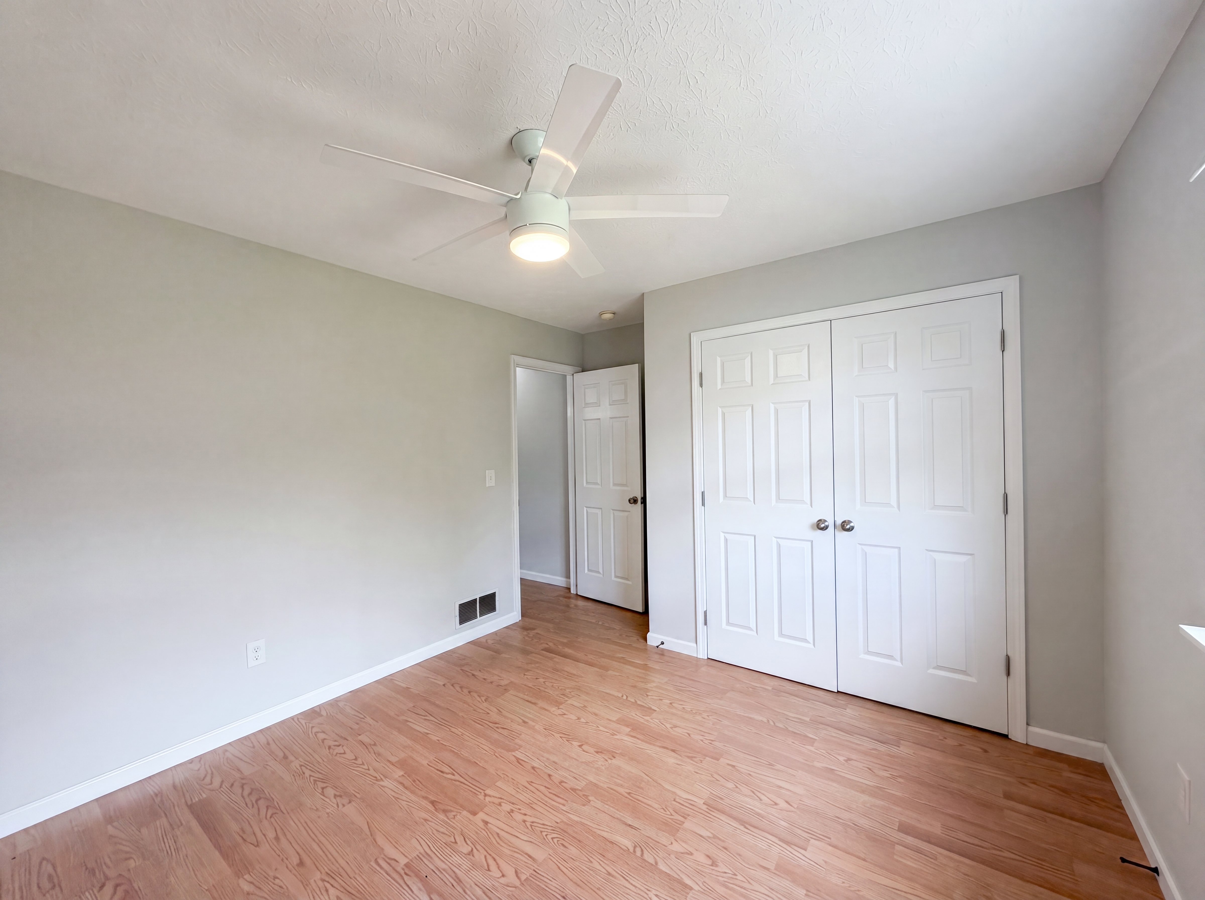 Photo 12 of 28 of 195 Brackbill Ct, Pickerington, OH