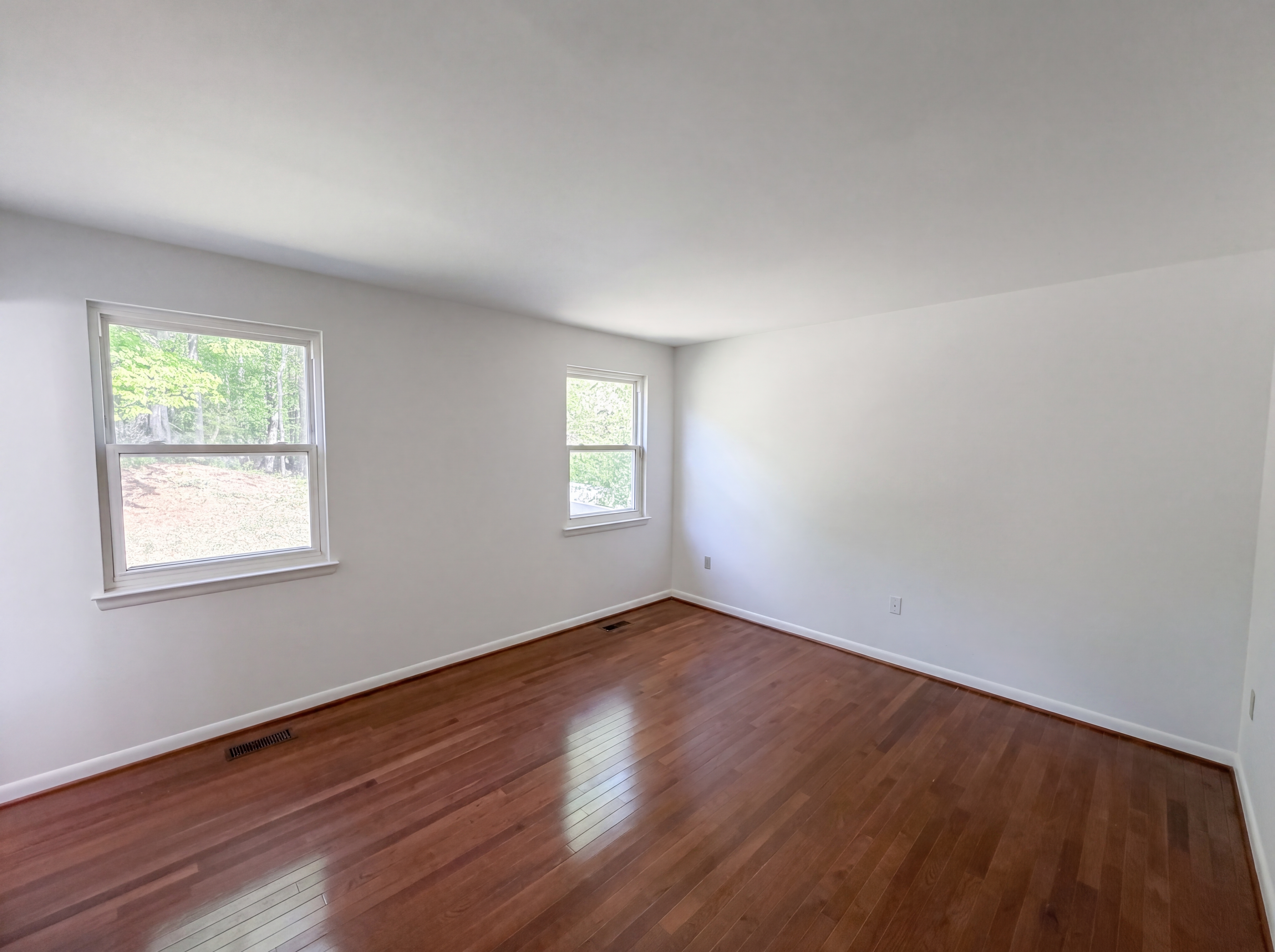 Photo 4 of 19 of 12708 Lampton Ln, Fort Washington, MD
