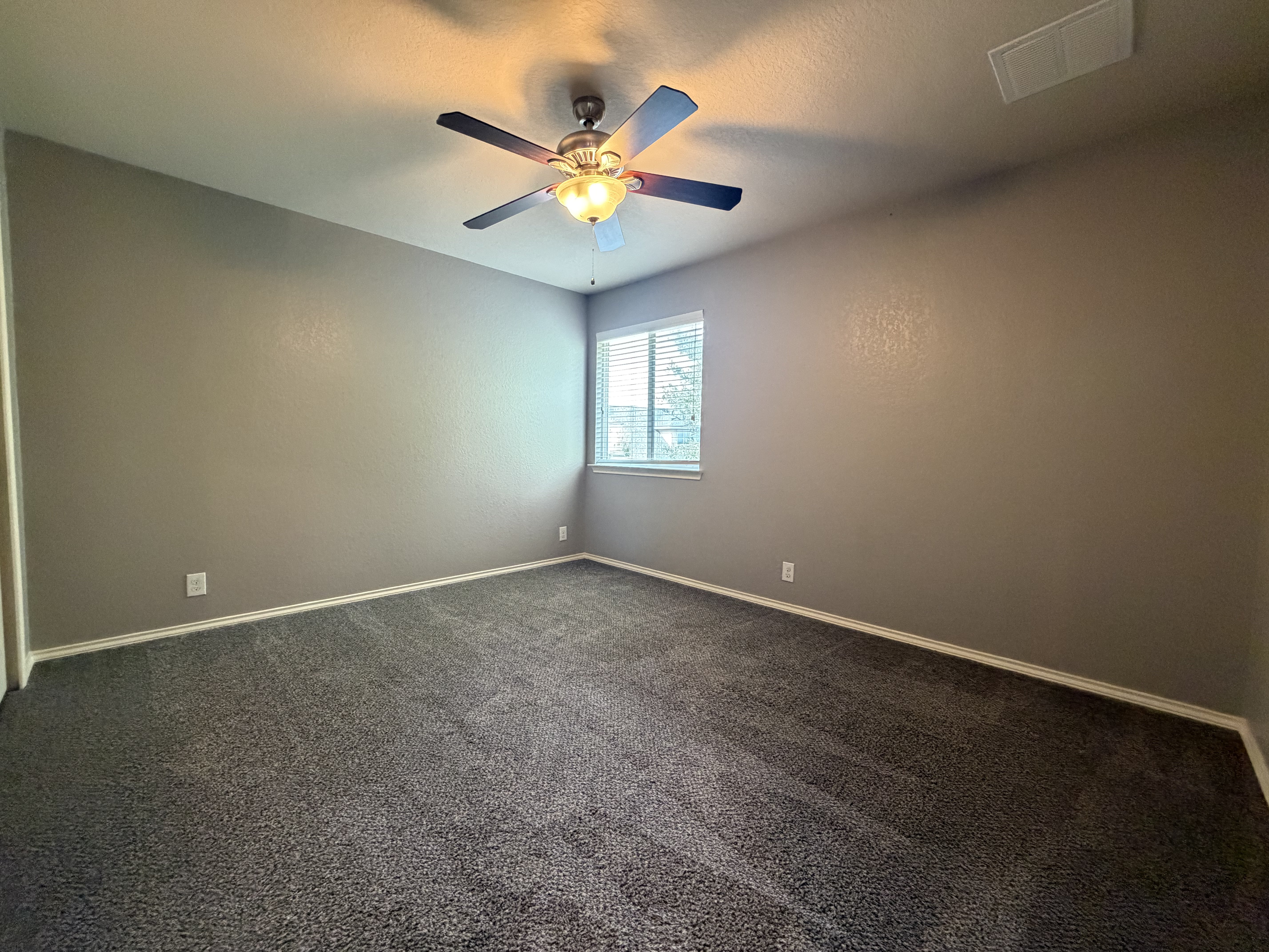 Photo 10 of 22 of 2535 Fayette Dr, New Braunfels, TX