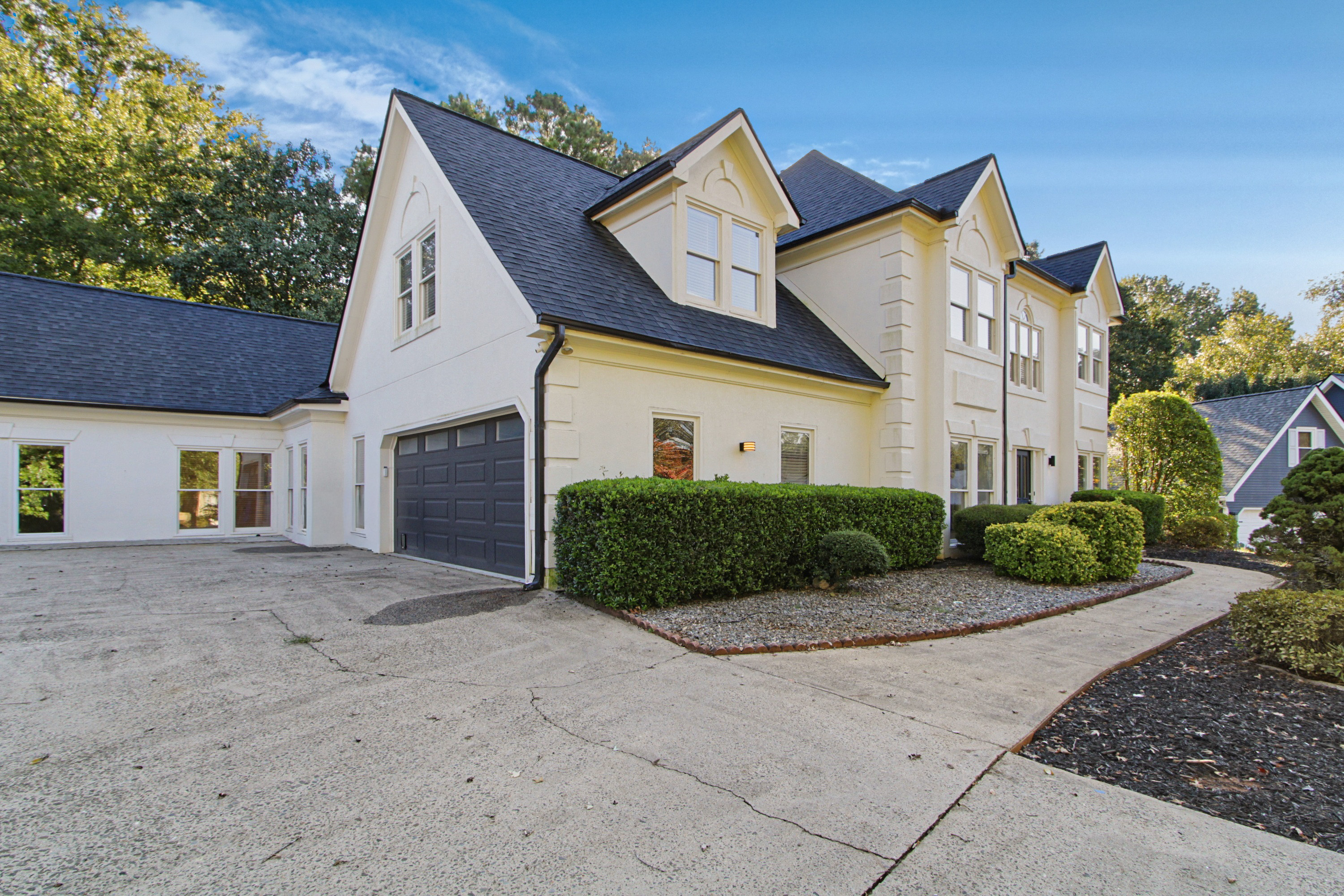 Photo 47 of 54 of 945 Brandon Ridge Dr, Roswell, GA