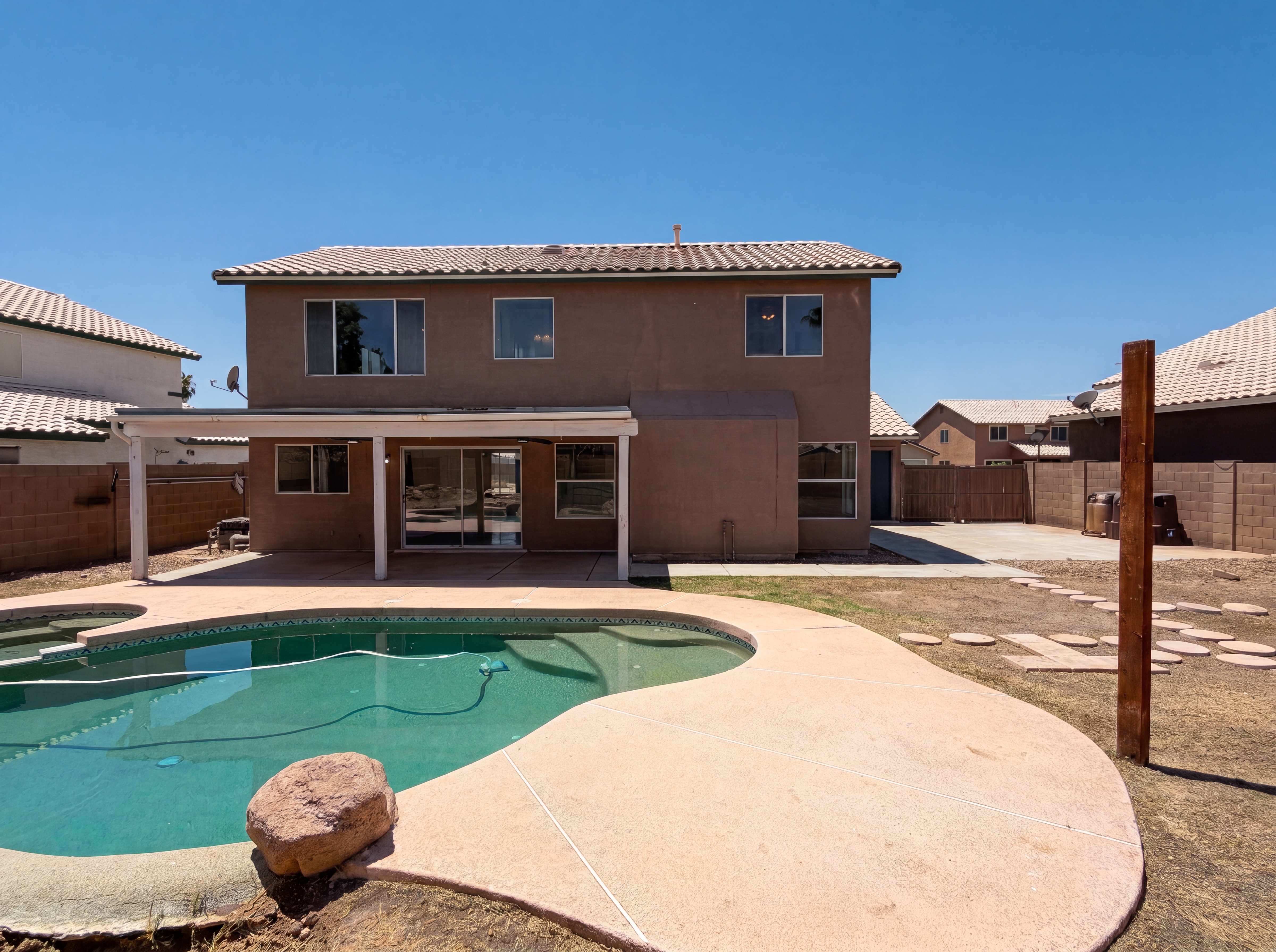 Photo 5 of 29 of 10860 W Lone Cactus Dr, Peoria, AZ