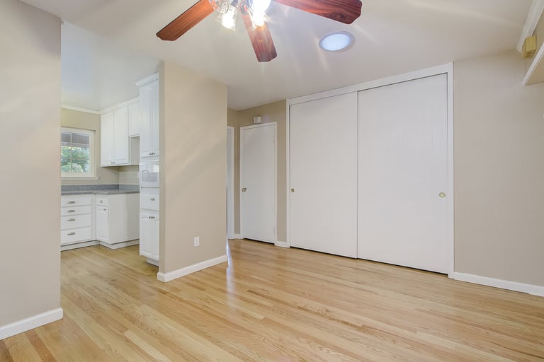 Photo 18 of 40 - 2600 Heidelberg Ct, Sacramento, CA 95826