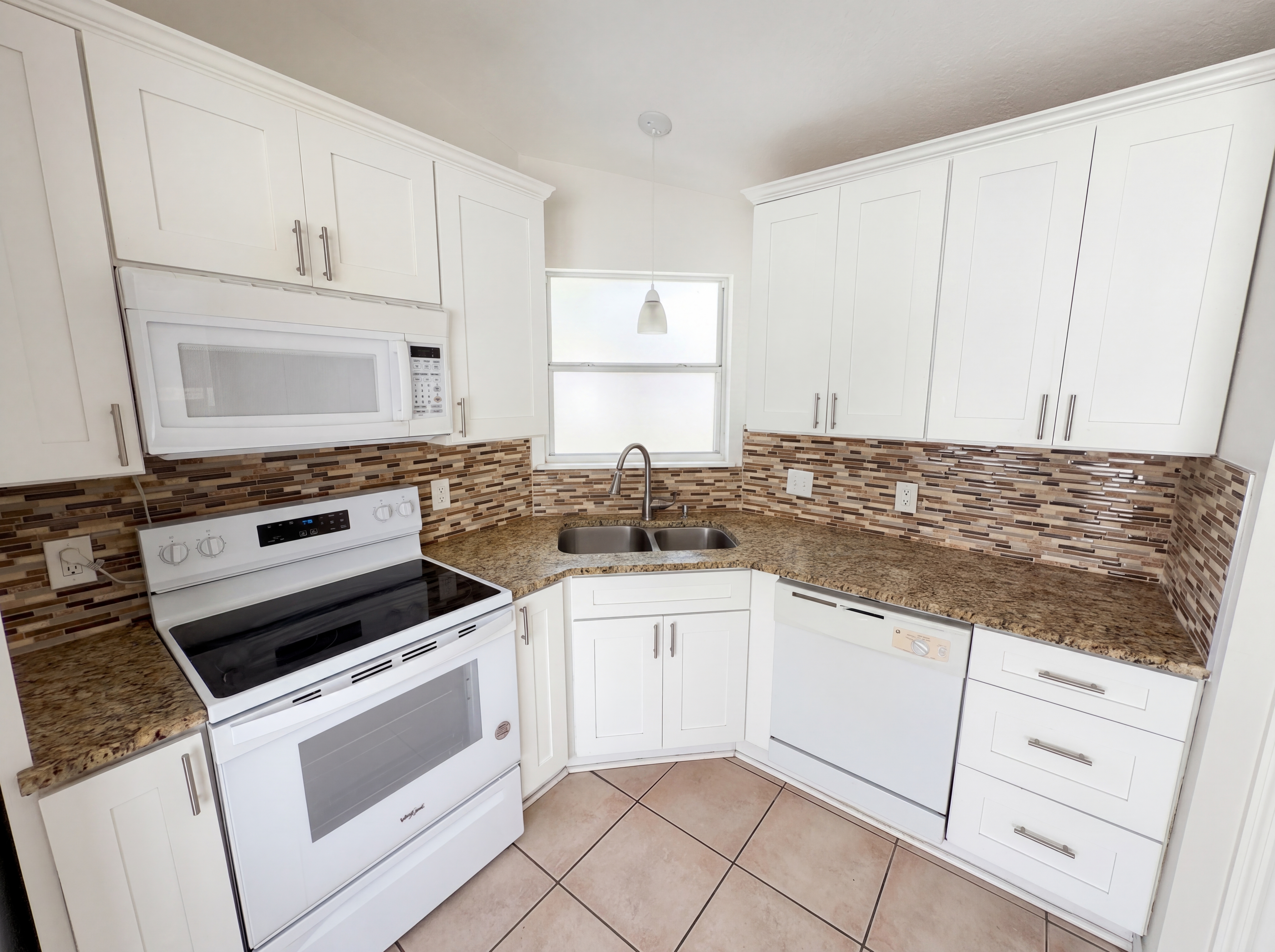Photo 9 of 21 of 9814 Dean Cove Ln, Orlando, FL