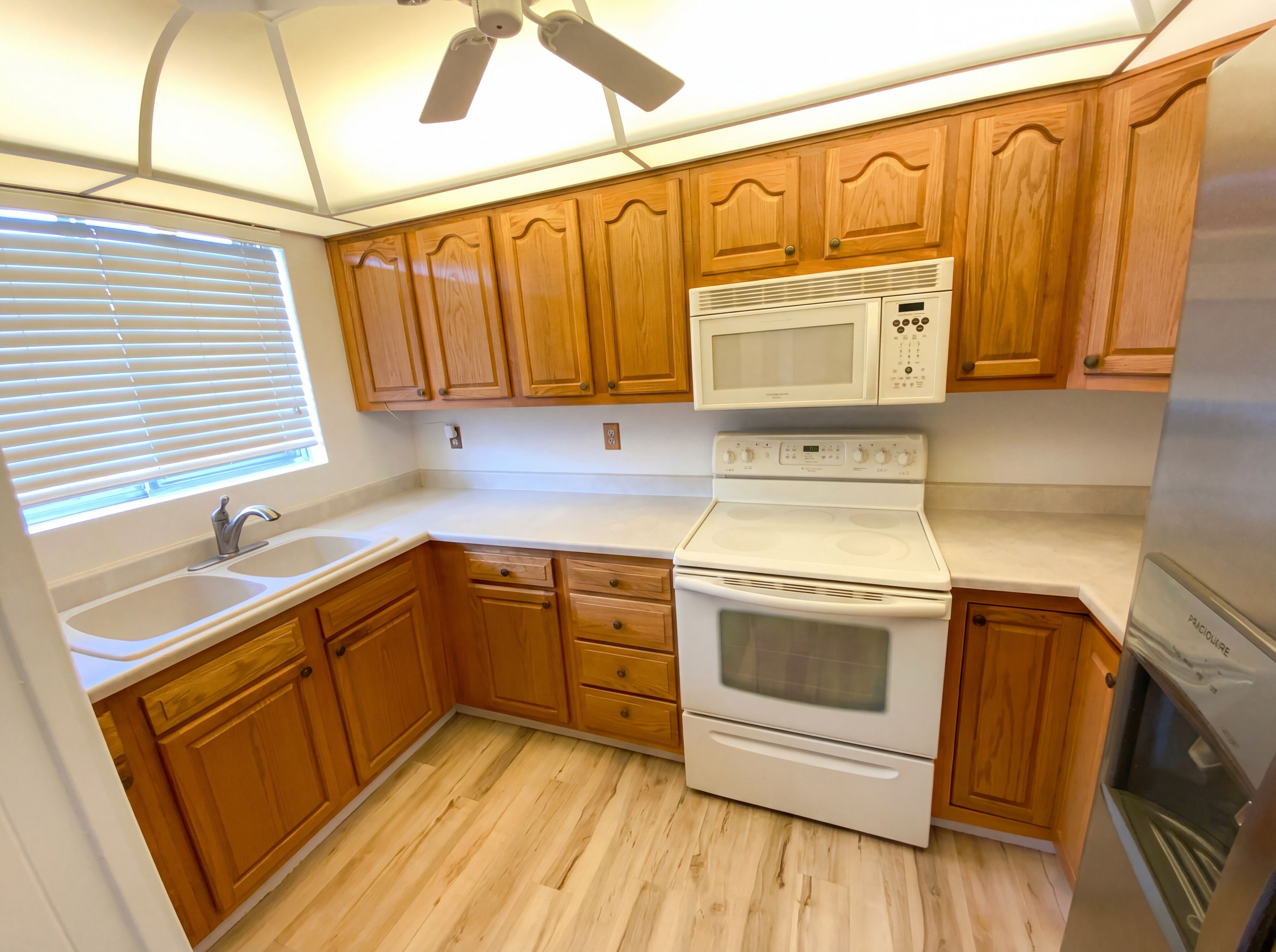 Photo 2 of 26 of 10826 N Fairway Ct E, Sun City, AZ