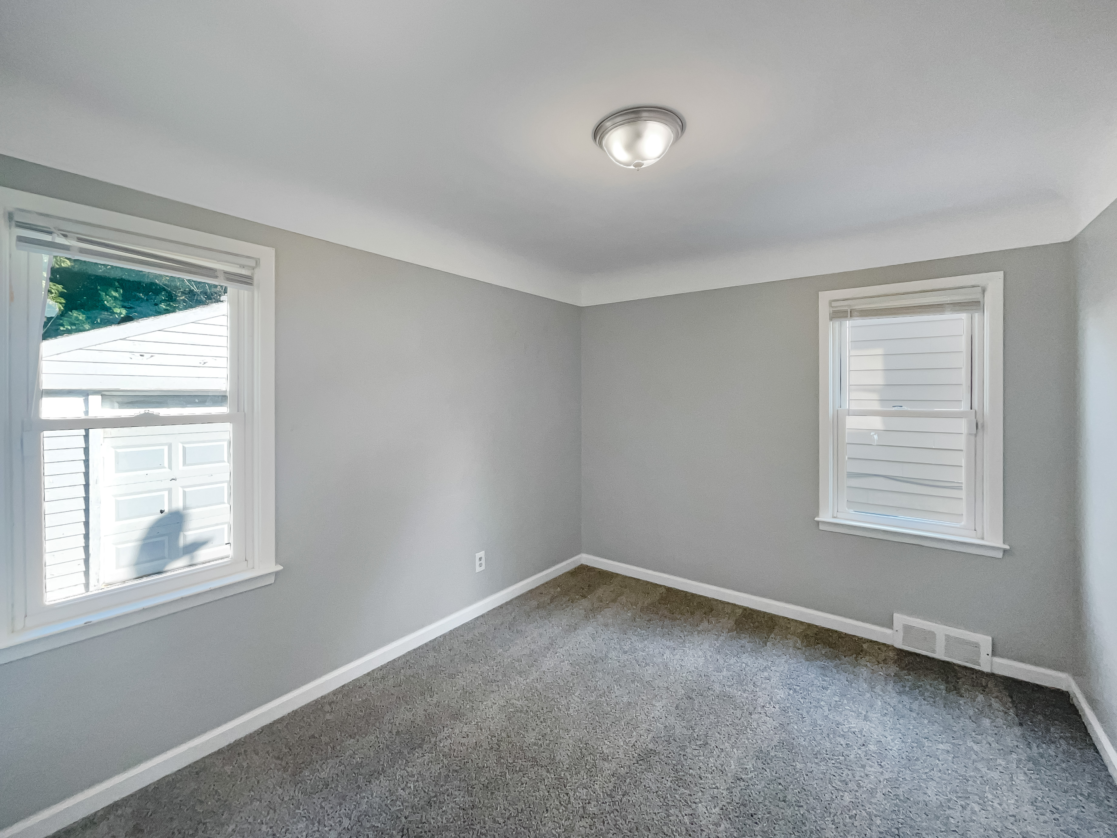 Photo 14 of 23 of 18067 Rosetta Ave, Eastpointe, MI