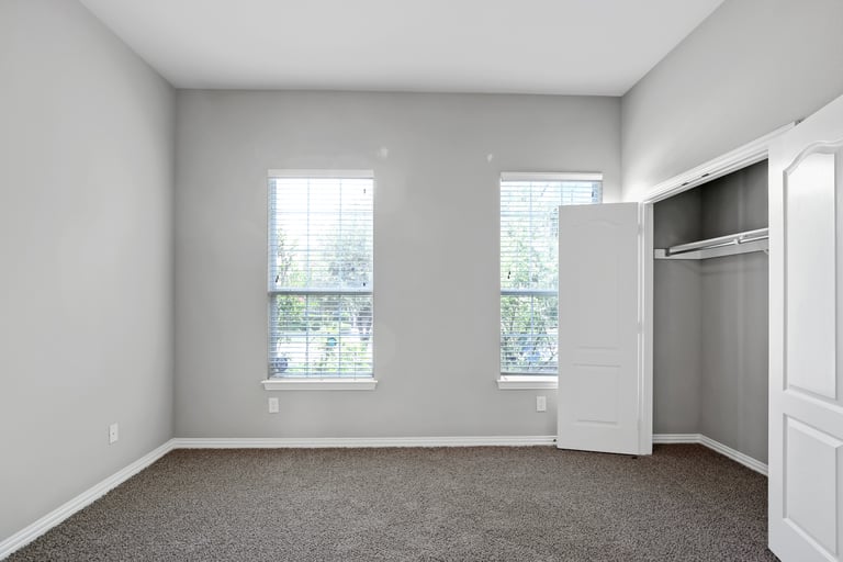 Photo 10 of 27 - 8601 Olmstead Ter, North Richland Hills, TX 76180