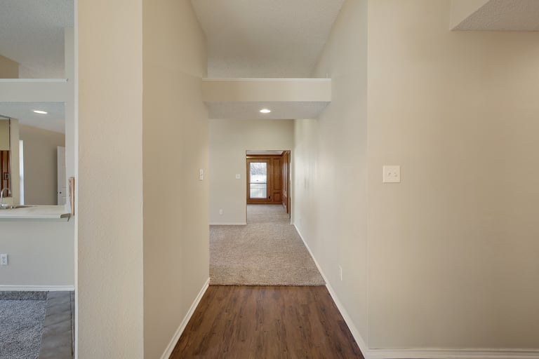Photo 3 of 31 - 2716 Poplar Spring Rd, Fort Worth, TX 76123
