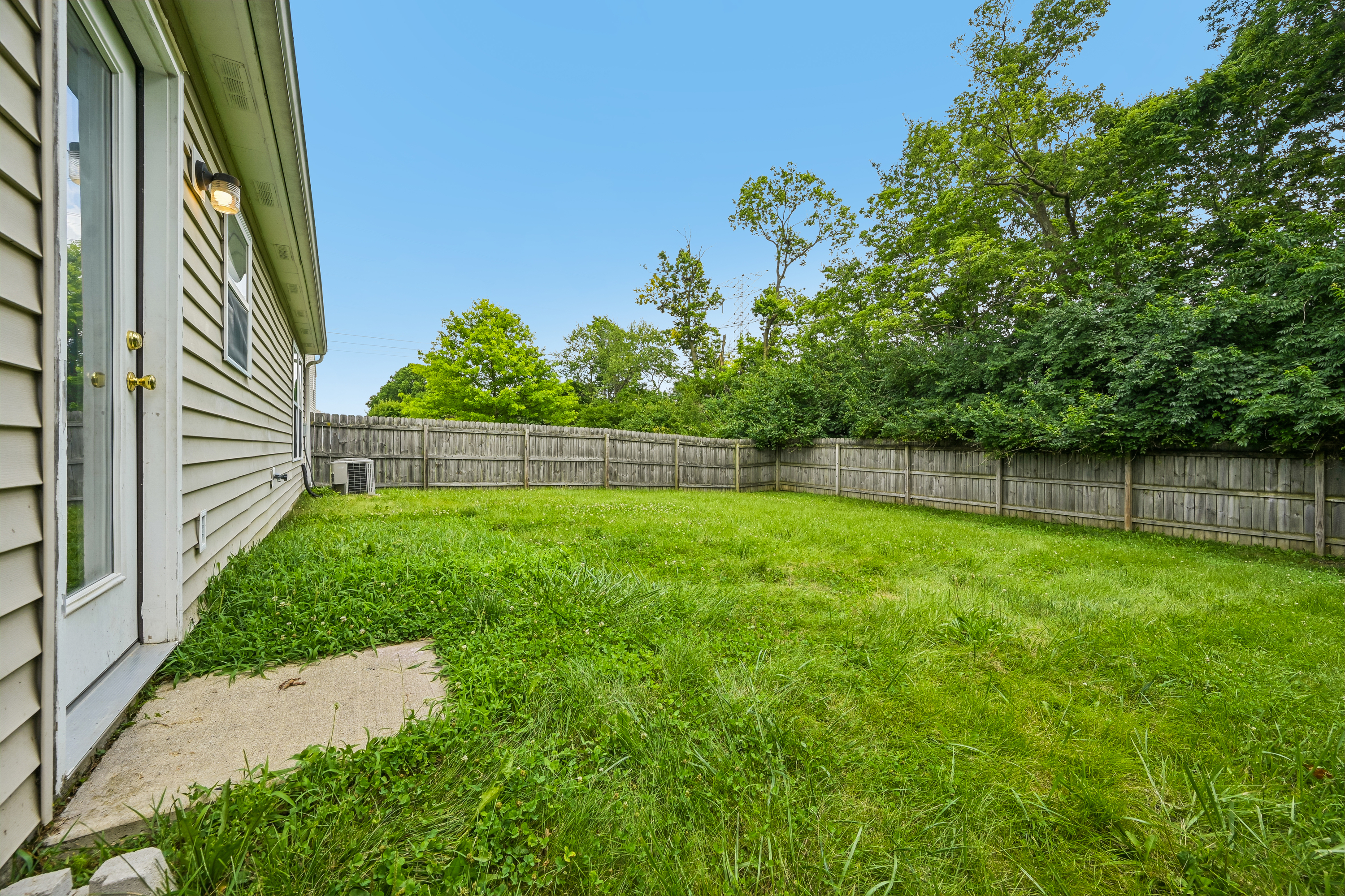 Photo 27 of 29 of 11355 Congaree Way, Indianapolis, IN