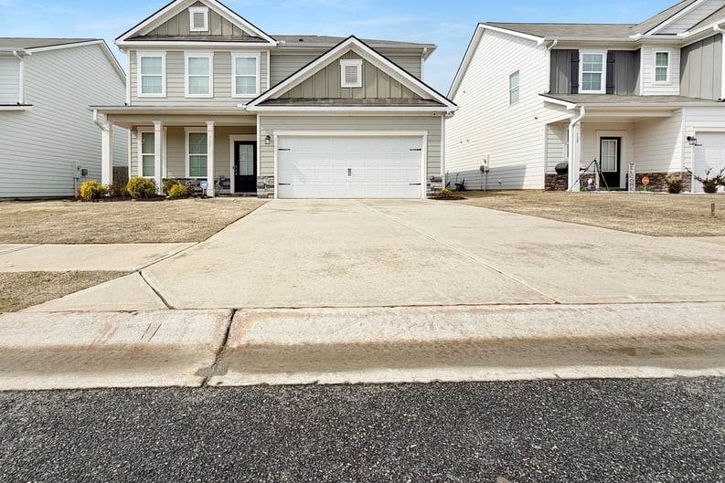 Property photo 1 of 127 Red Birch Ln