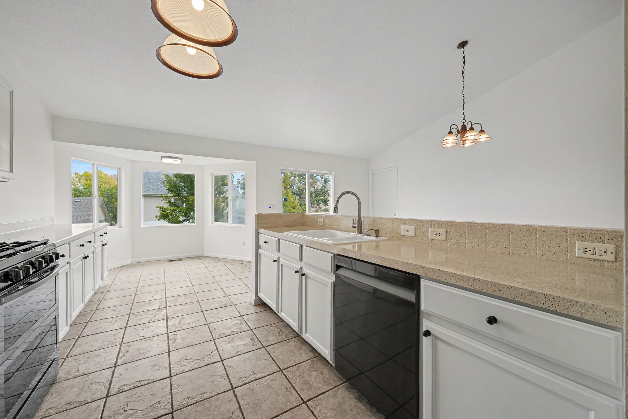 Photo 7 of 17 of 4098 La Junta Dr, Loveland, CO