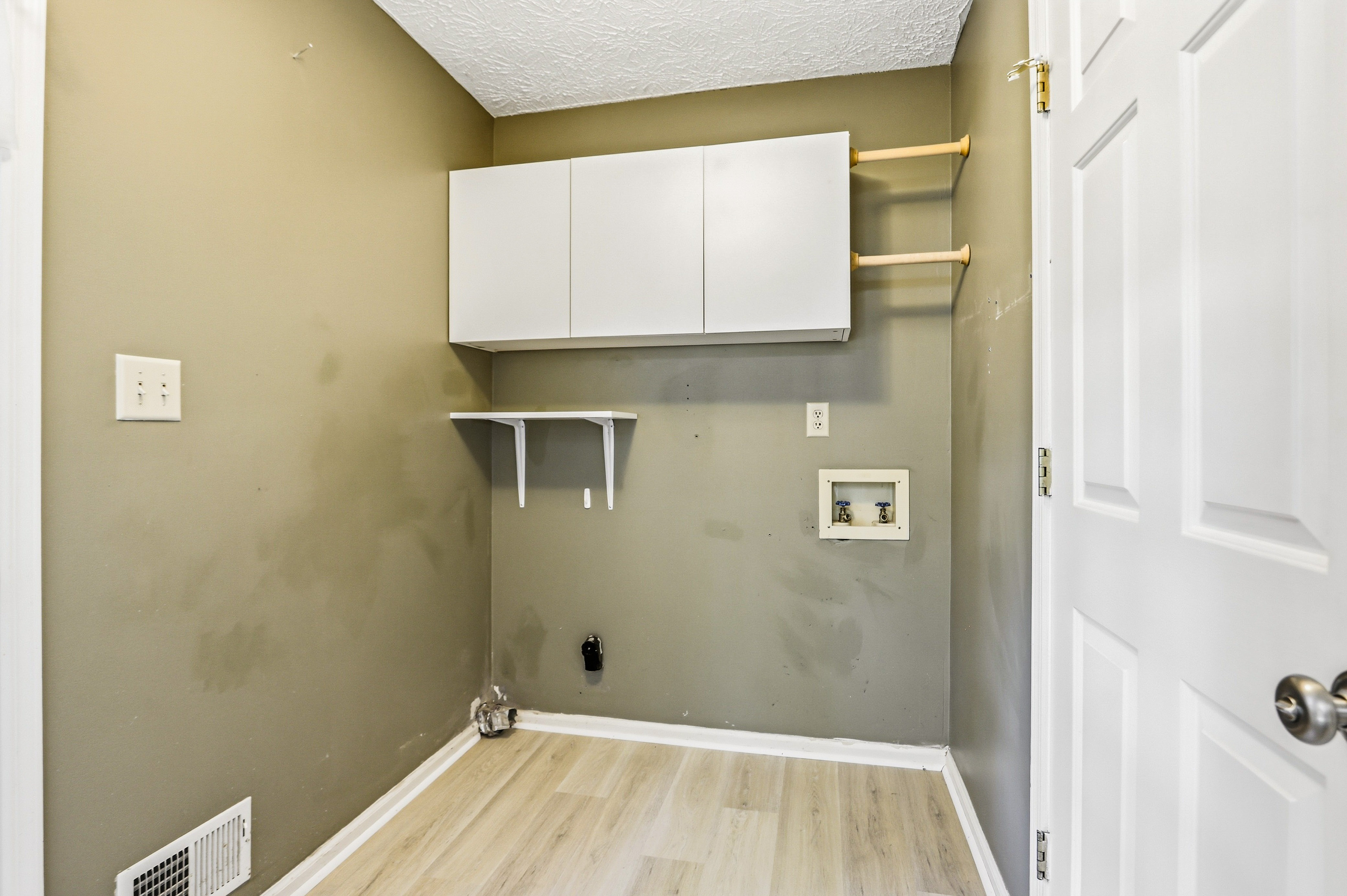 Photo 35 of 56 of 2696 S Arbor Dr, Marietta, GA