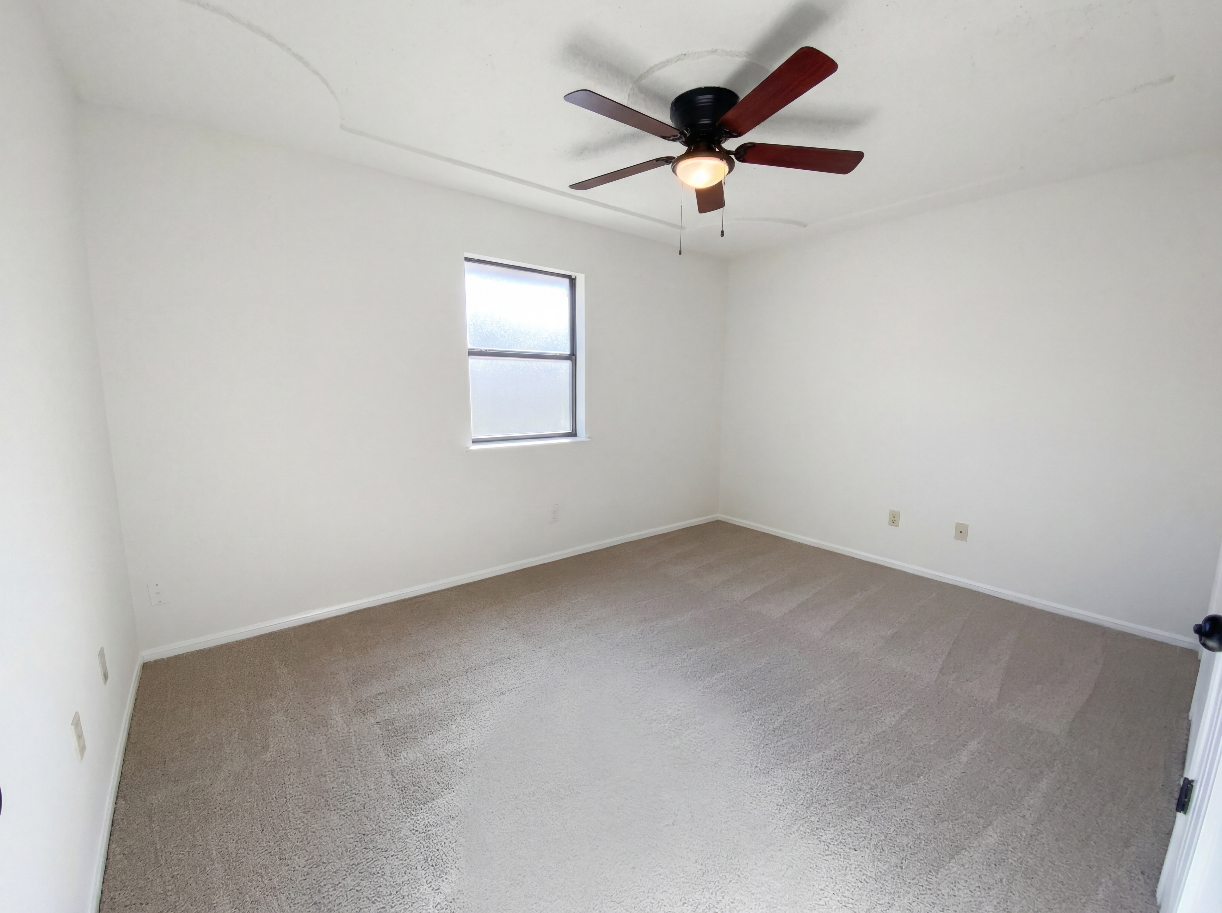 Photo 4 of 16 of 222 Bridle Dr, Copperas Cove, TX