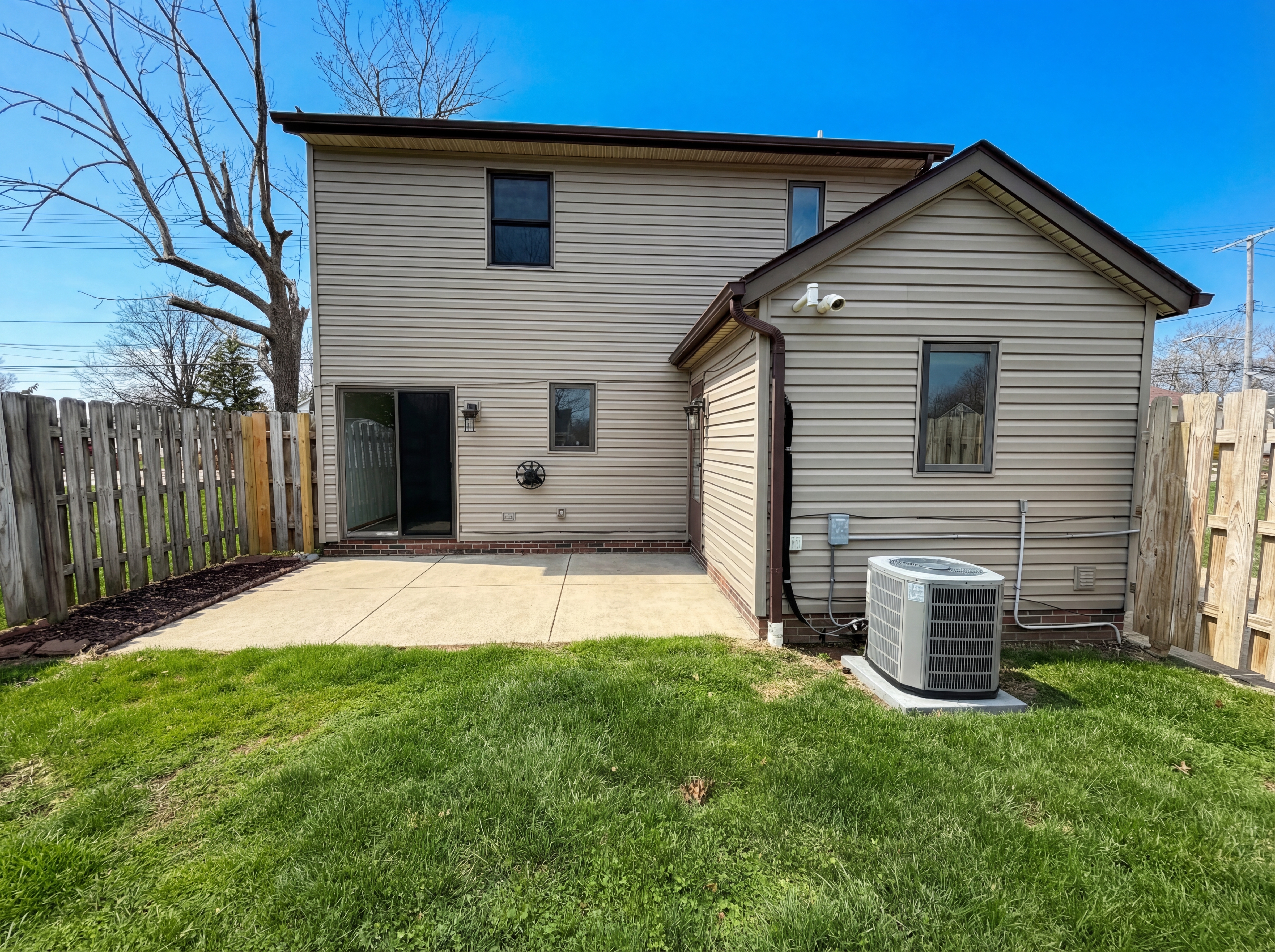 Photo 5 of 22 of 20710 Miller Ave, Cleveland, OH