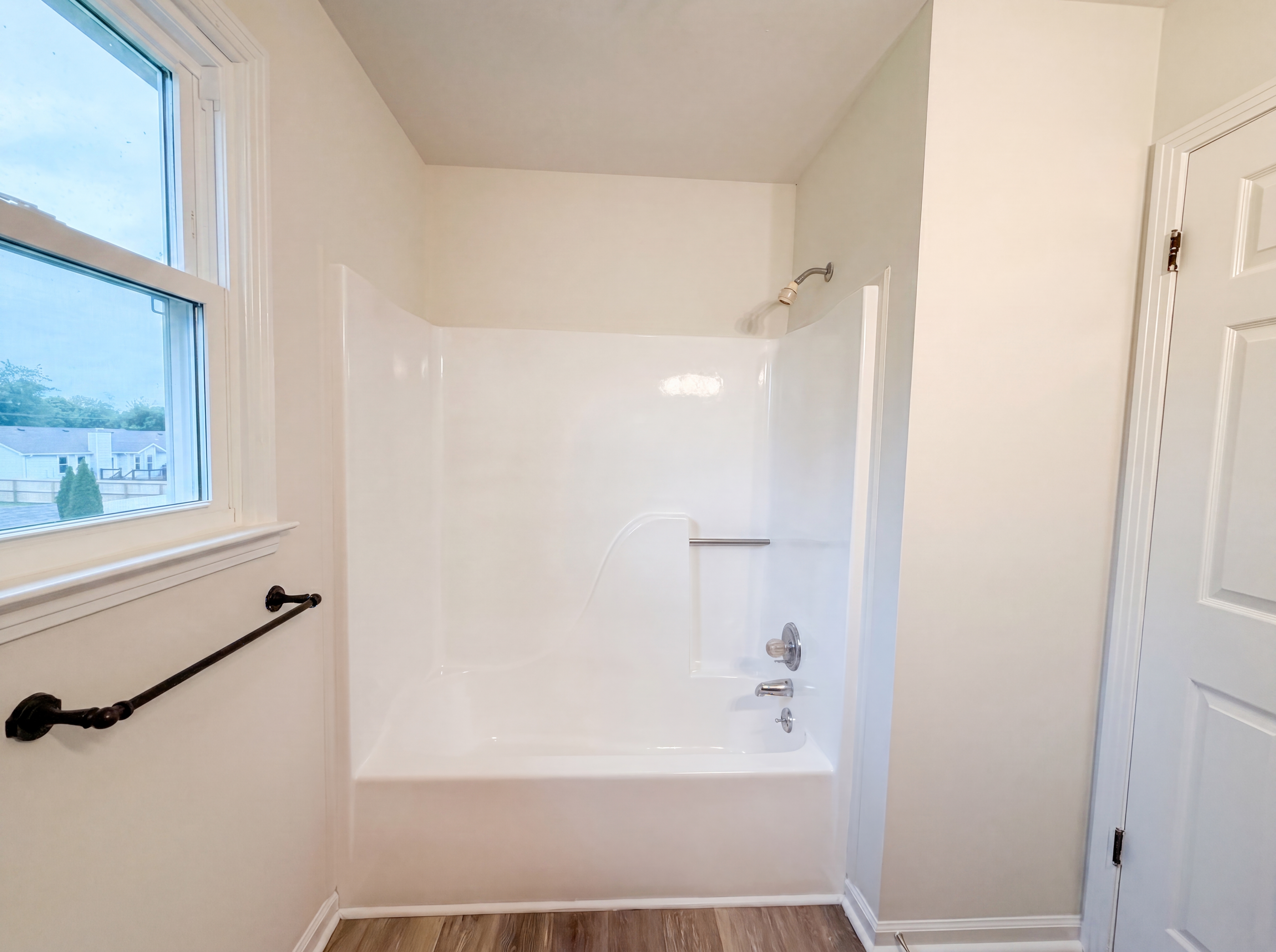 Photo 18 of 24 of 3402 Chaney Ln, Clarksville, TN