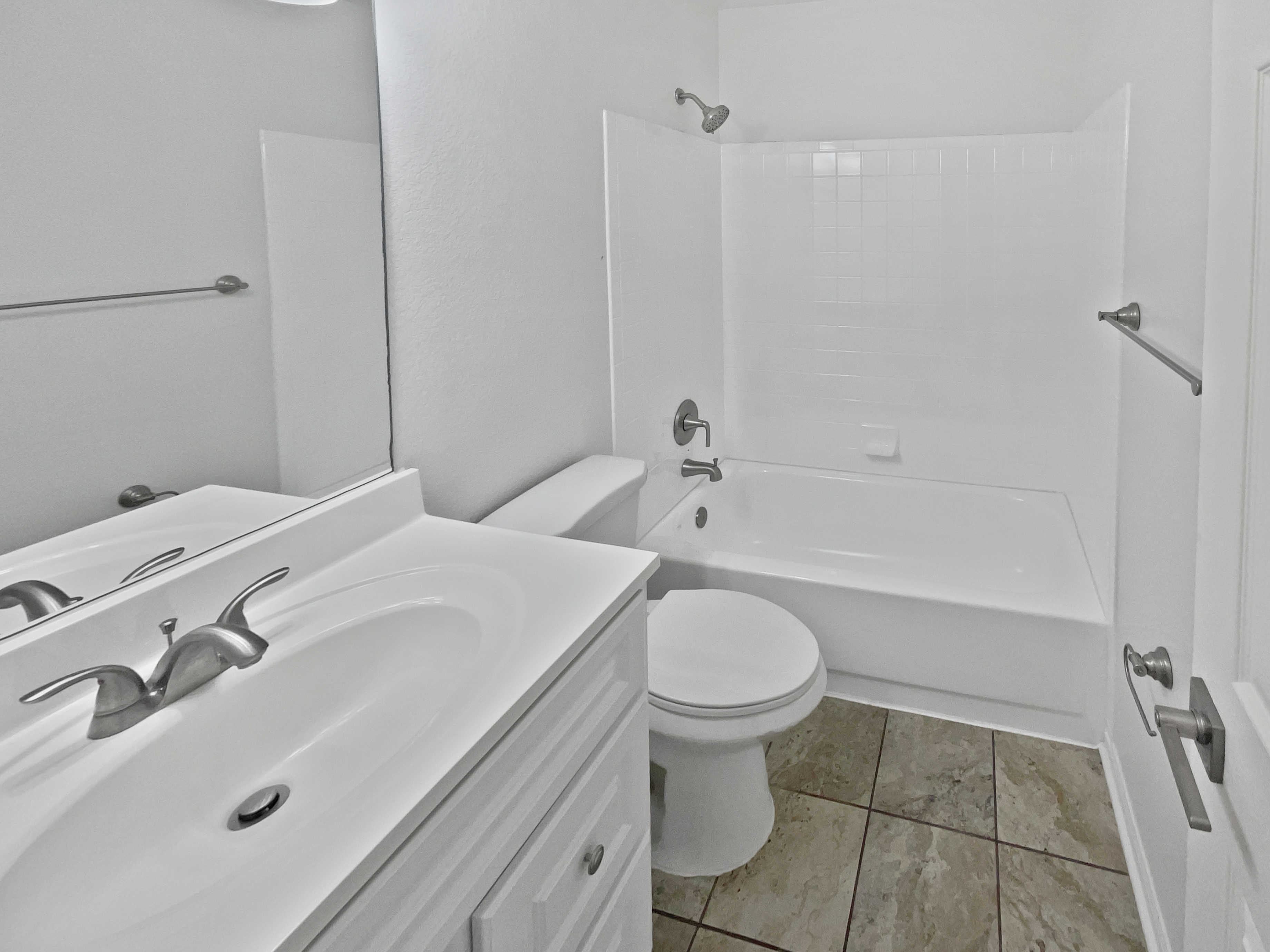 Photo 18 of 21 of 9115 W Hinsdale Pl, Littleton, CO