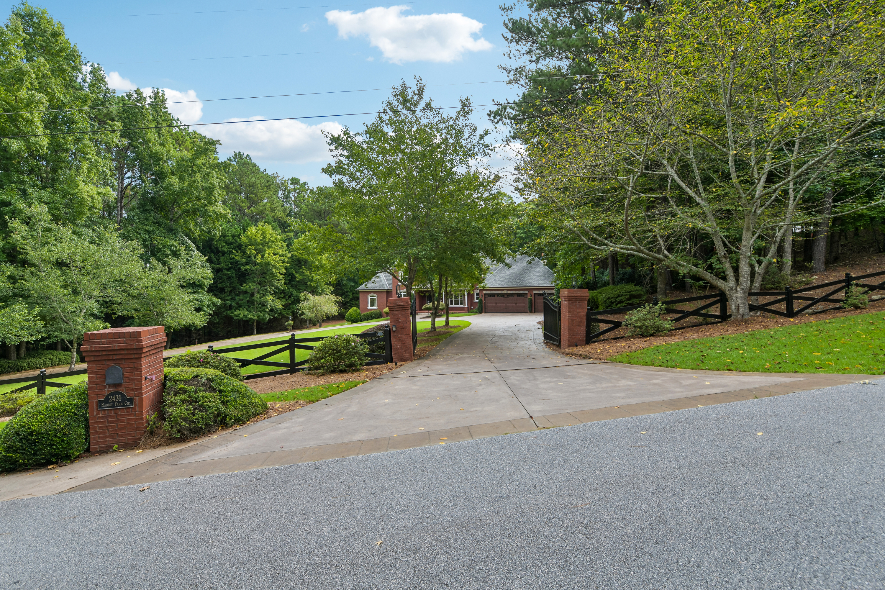 Photo 65 of 90 of 2431 Rabbit Farm Cir, Loganville, GA